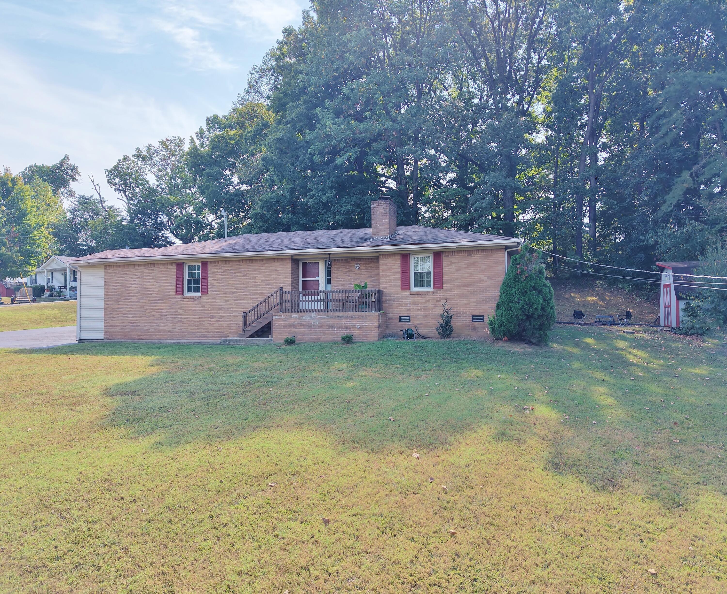 1033 Sanderson Drive Property Photo 1