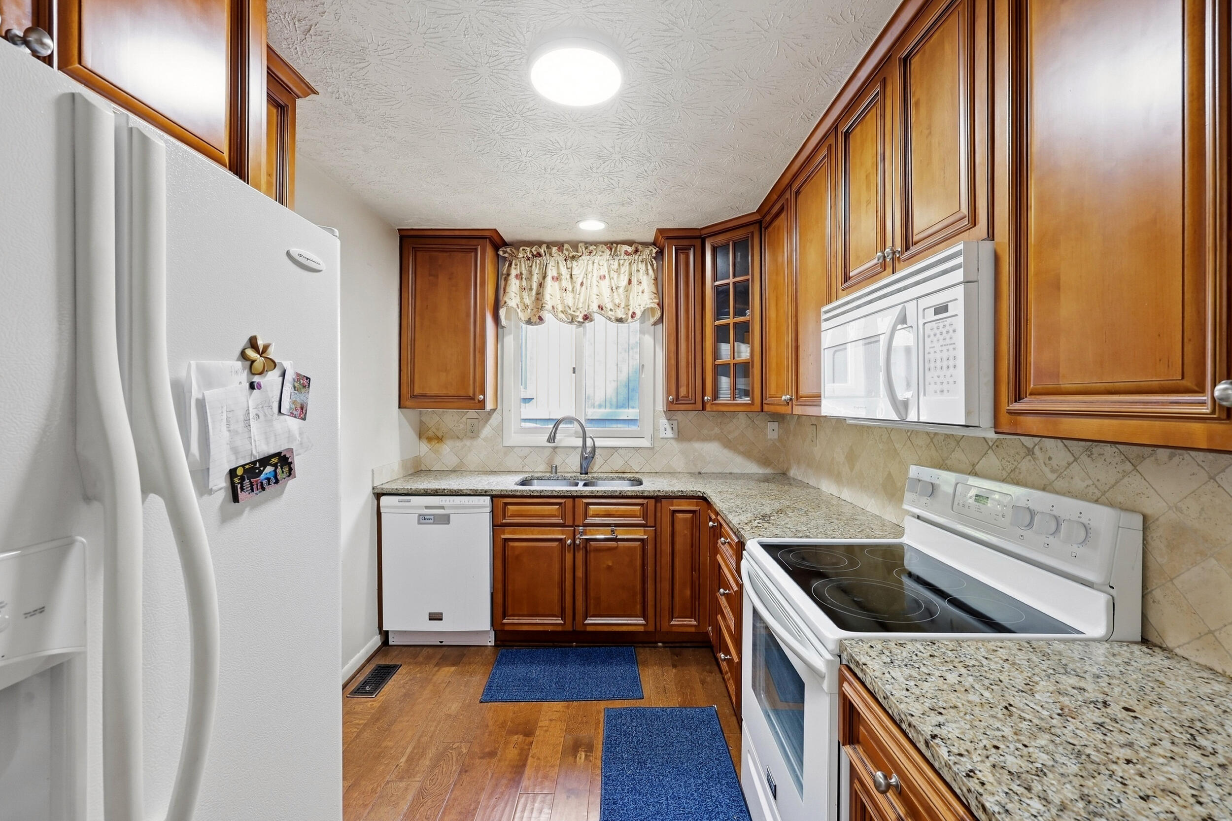 3528 Winding Drive Property Photo 8