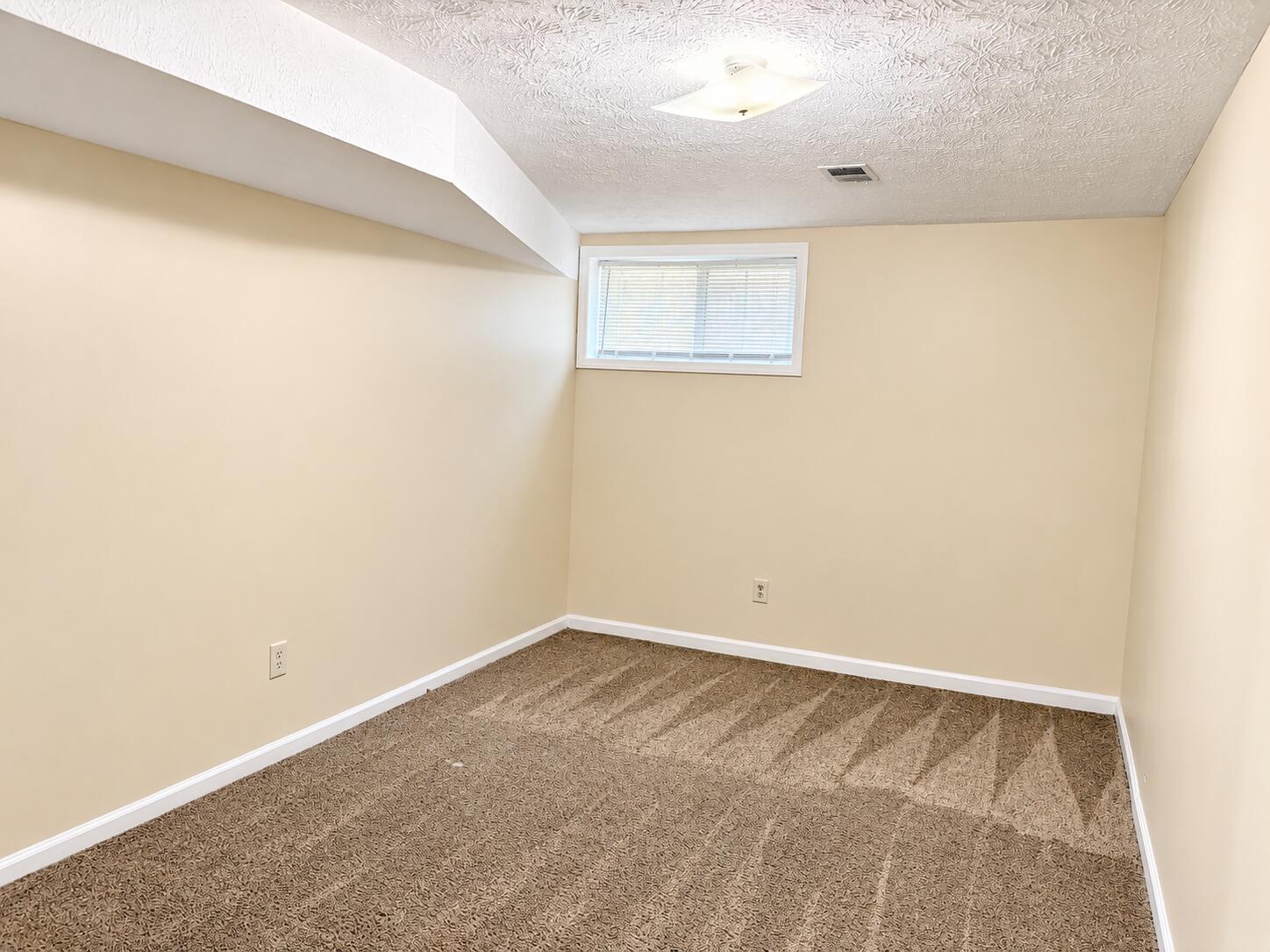 3486 Ormond Circle Property Photo 15