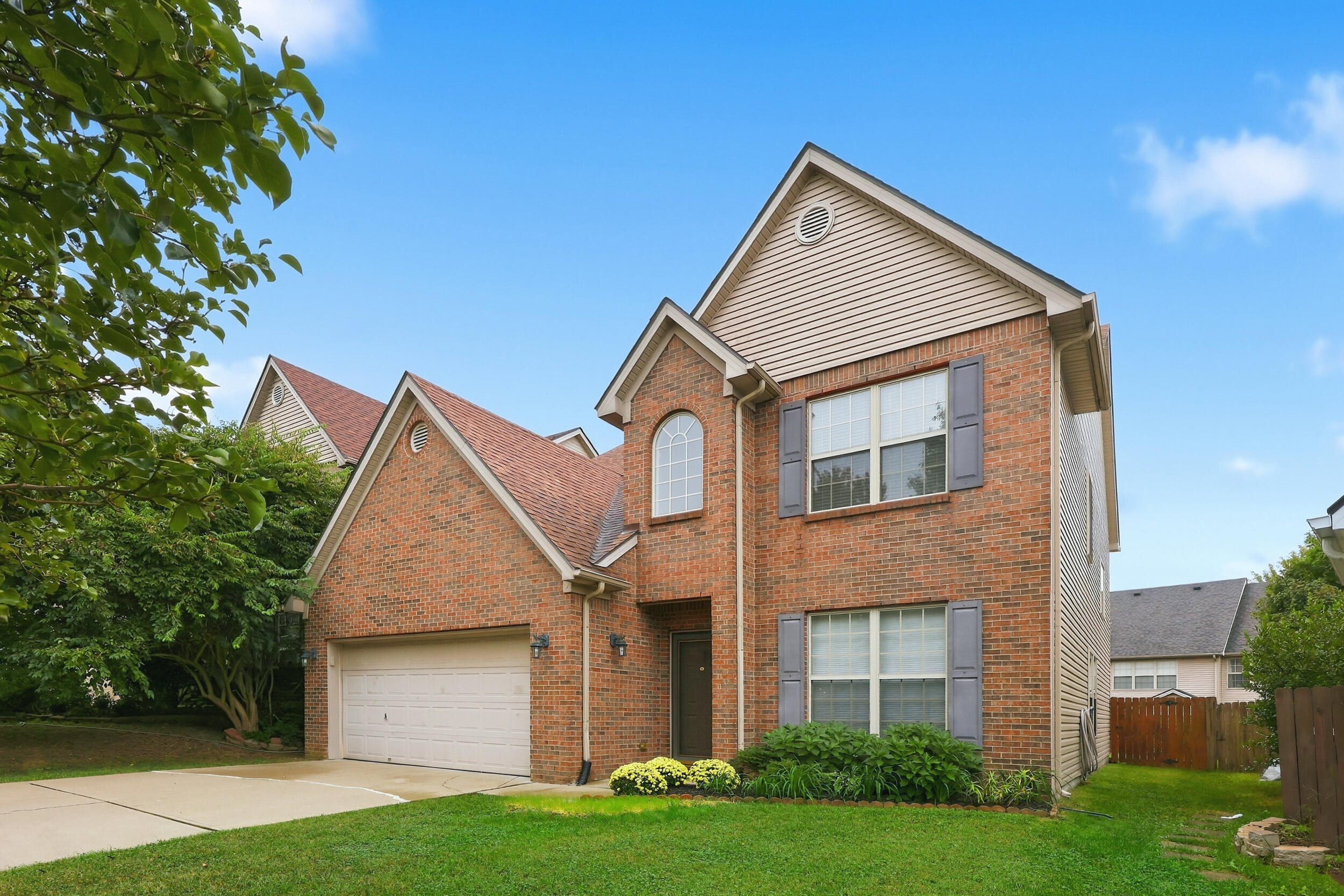 4536 Pebble Brook Circle Property Photo 2