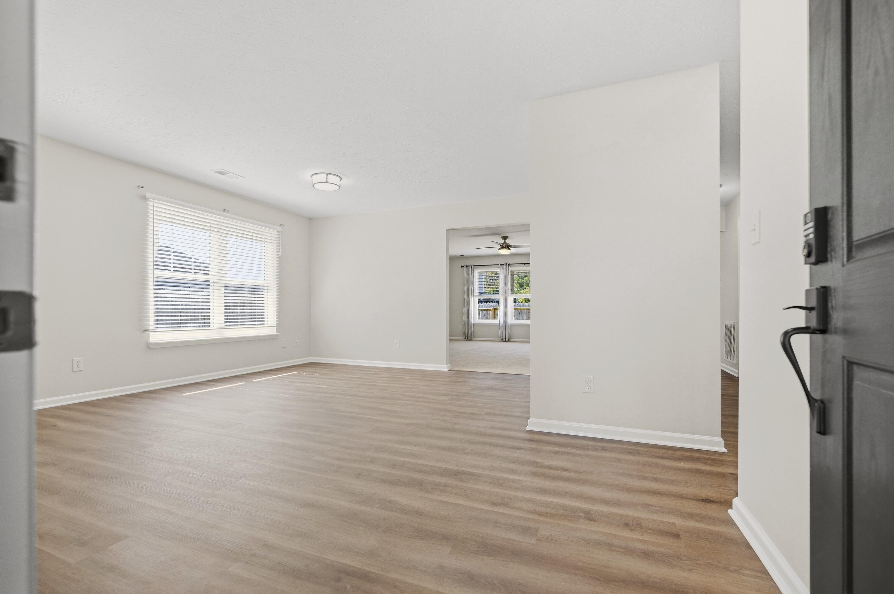 807 Rock Way Property Photo 4