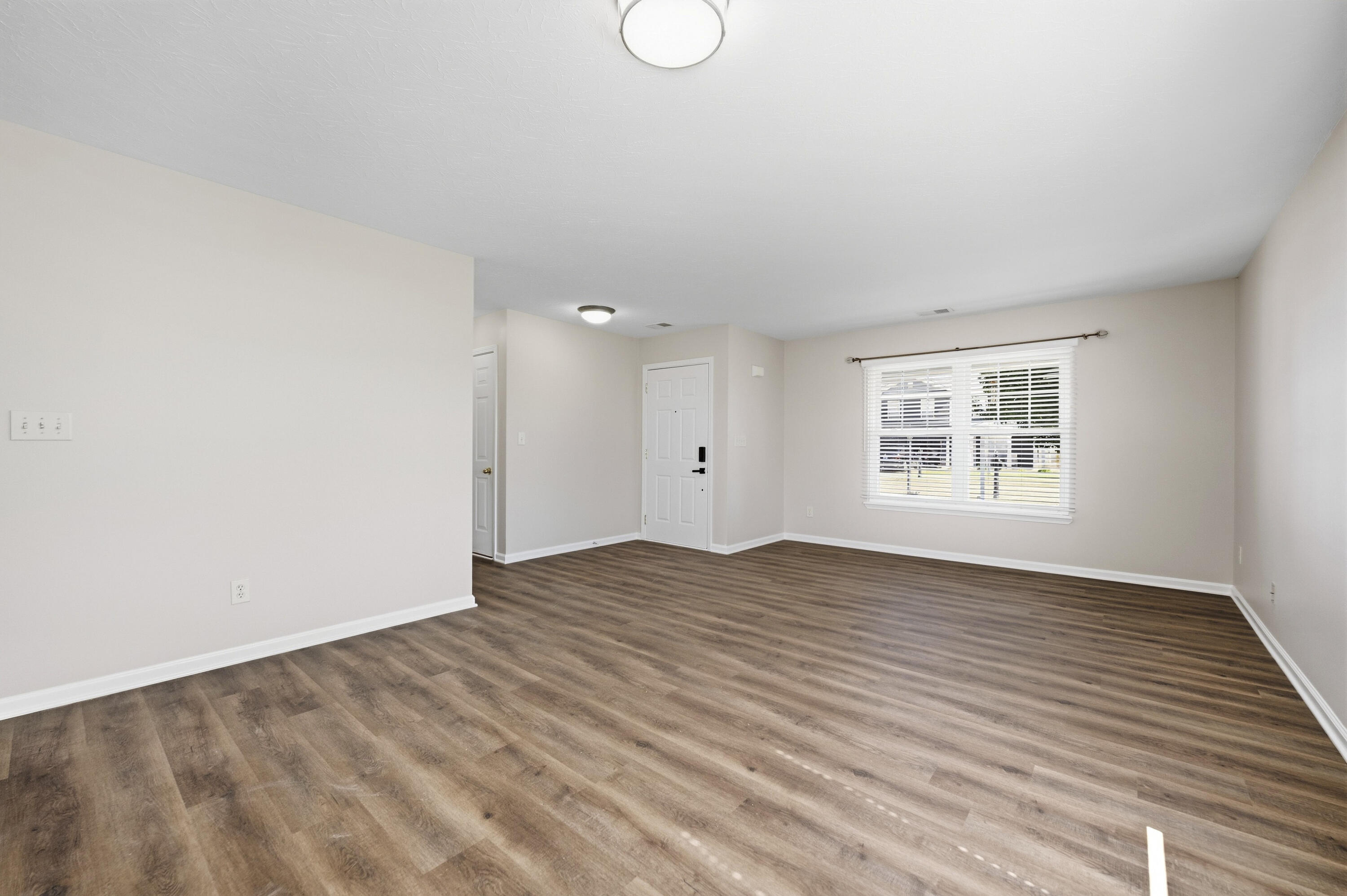 807 Rock Way Property Photo 5