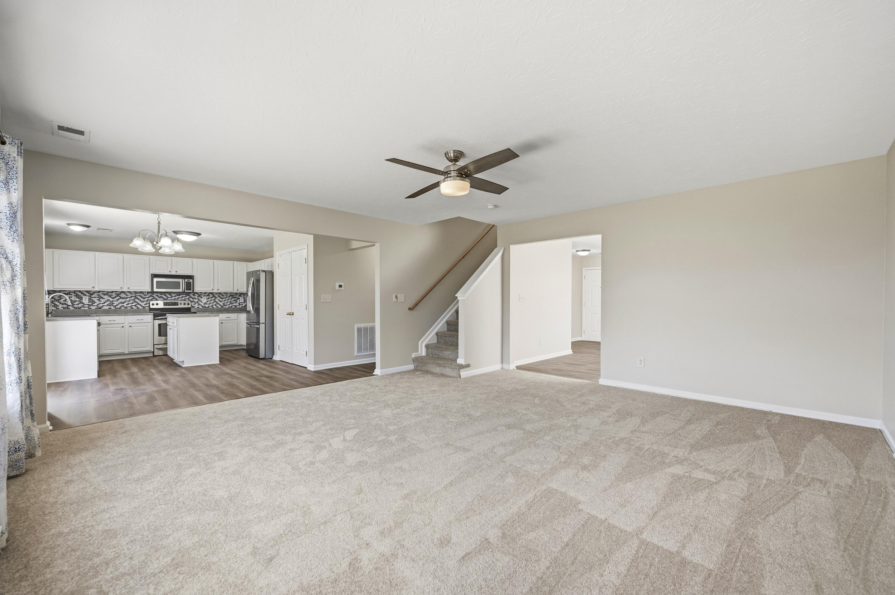 807 Rock Way Property Photo 9