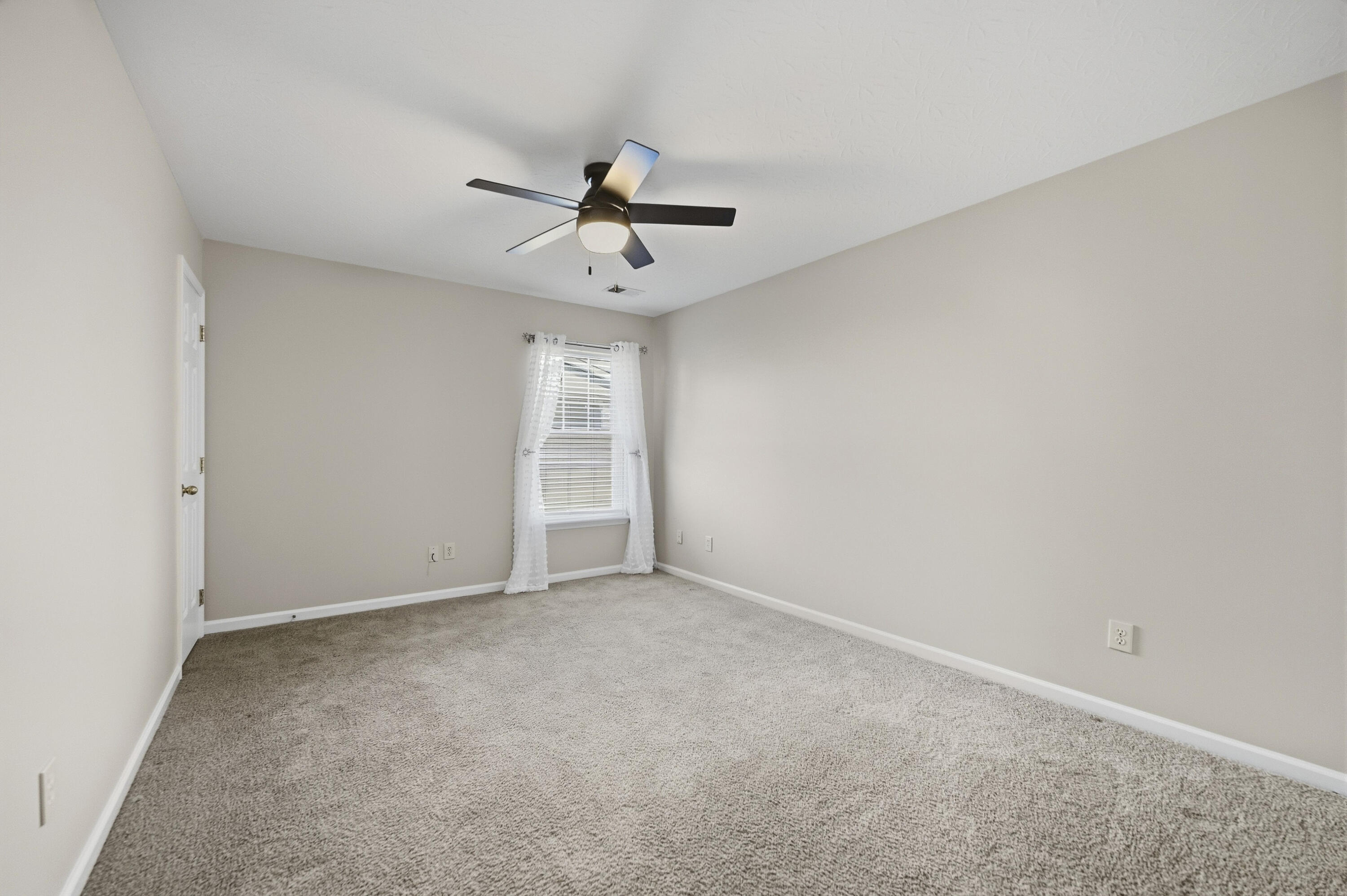 807 Rock Way Property Photo 18