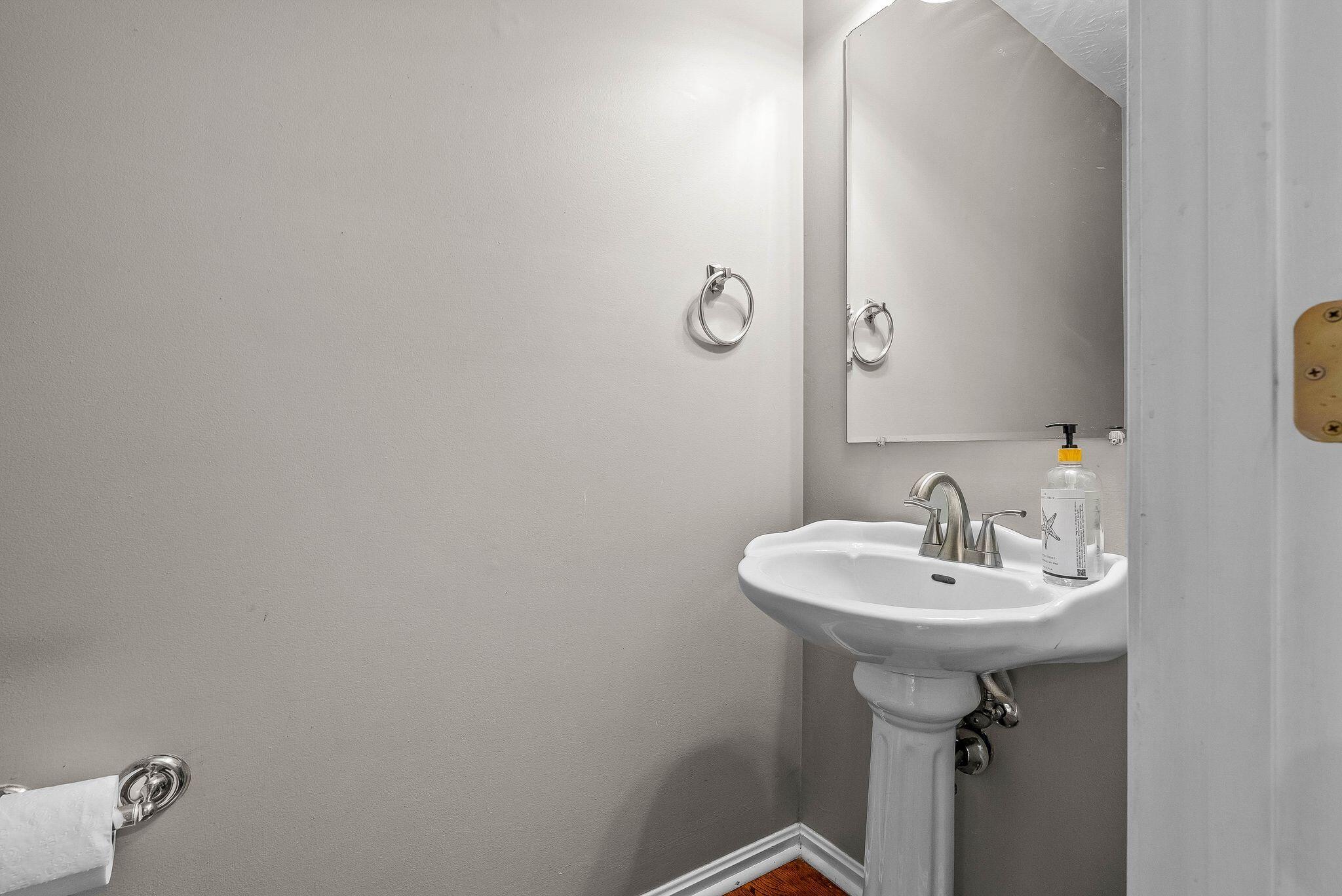 6226 Camden Circle Property Photo 8