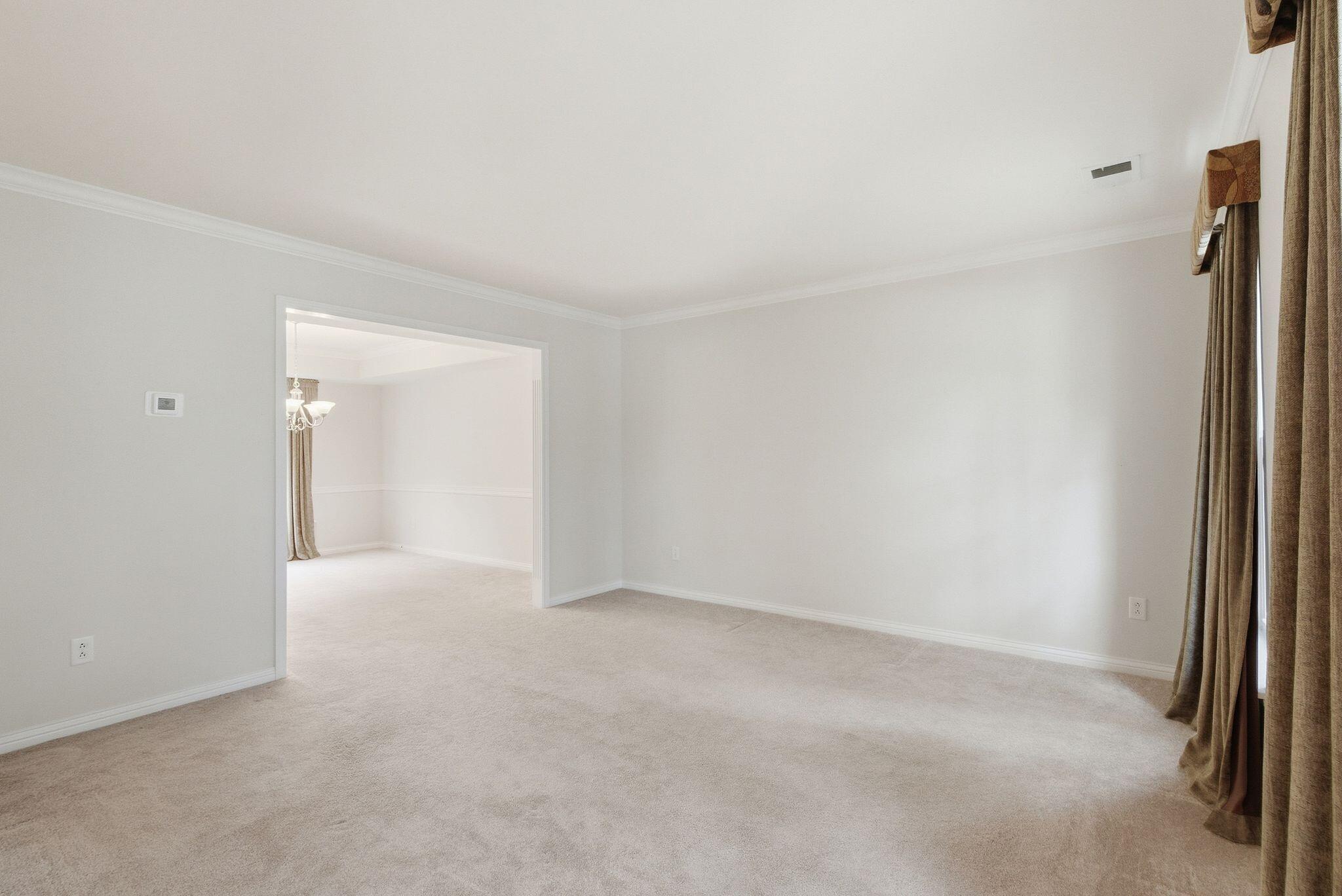 203 The Masters Property Photo 7