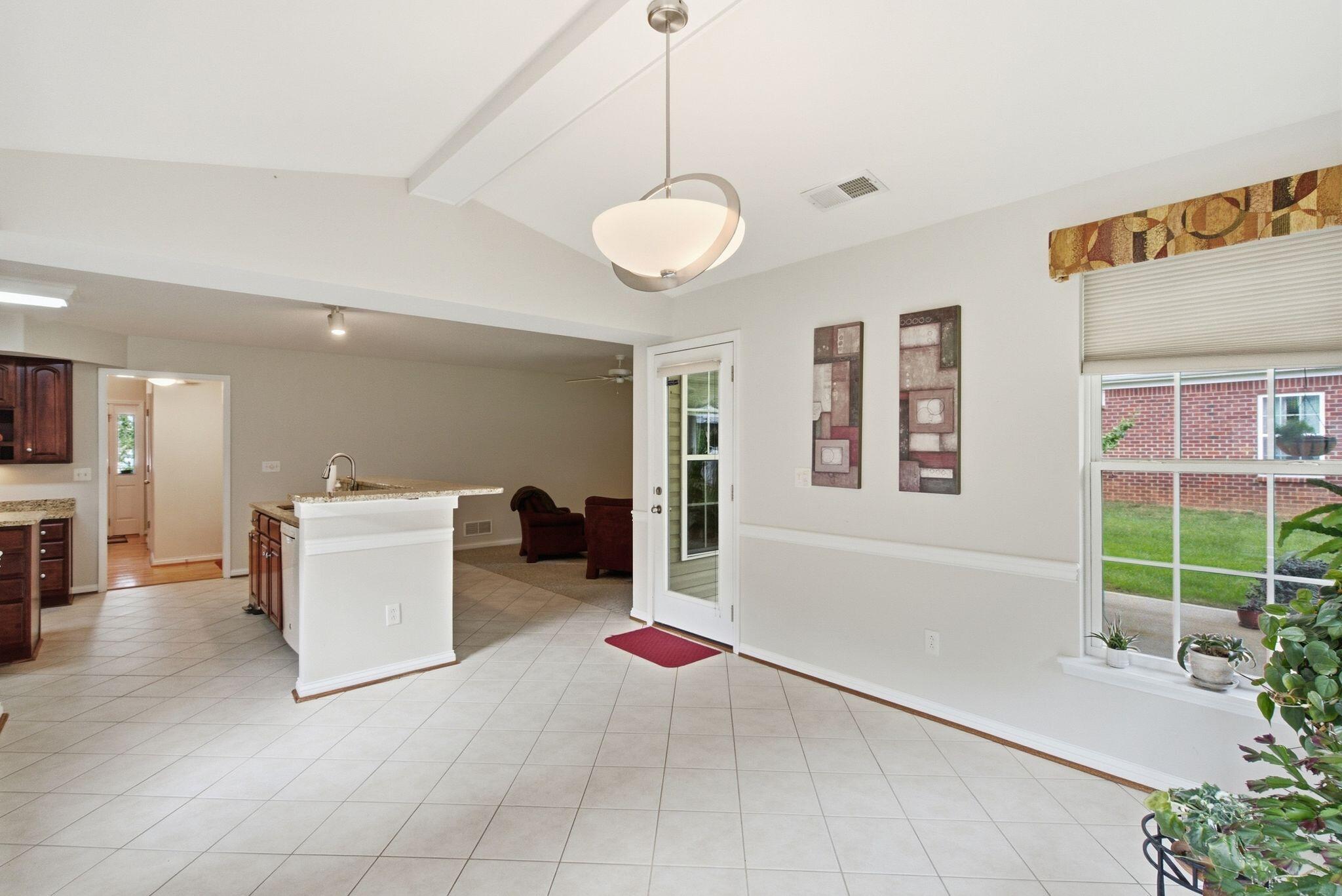 203 The Masters Property Photo 22