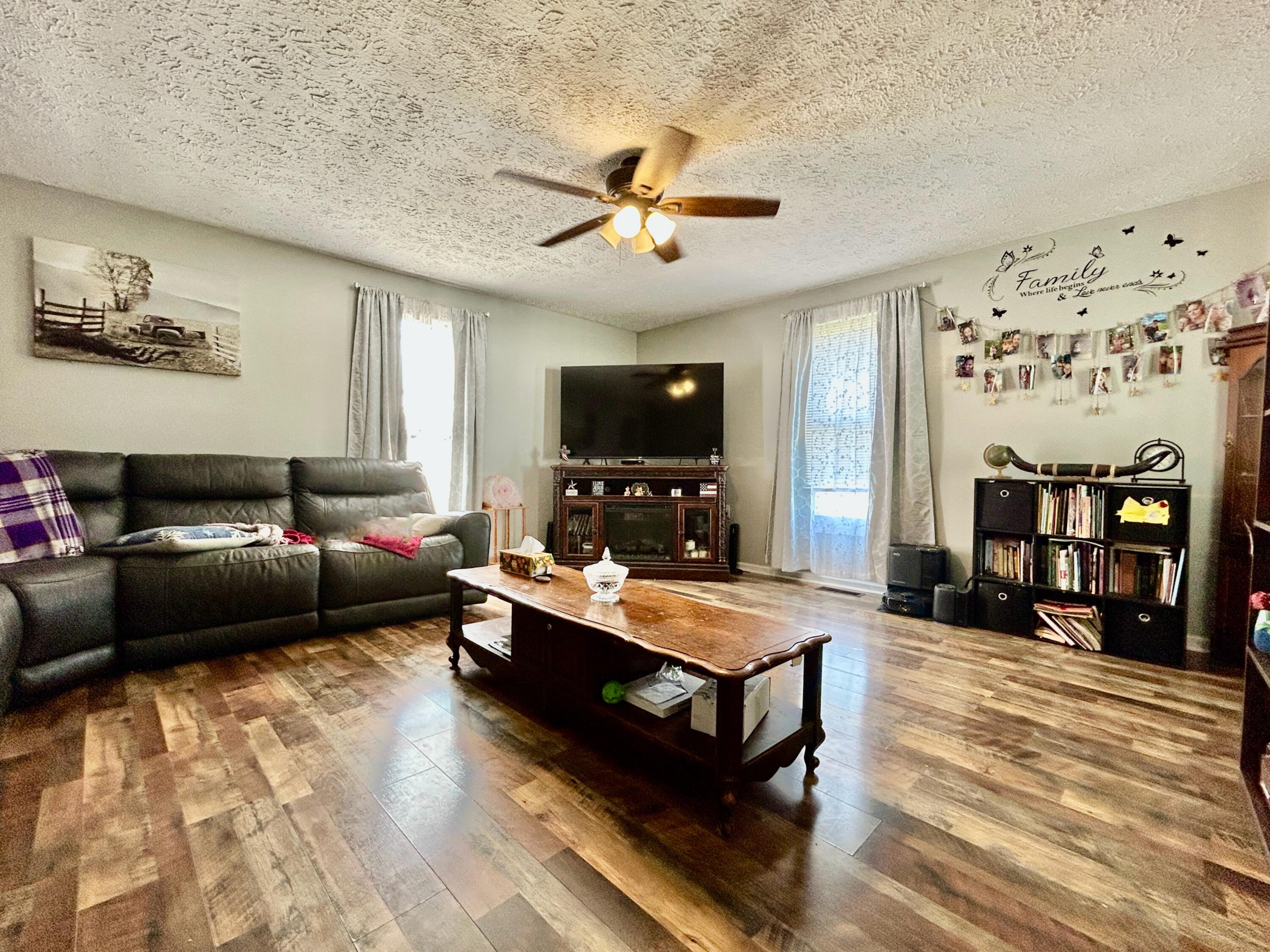 414 Monticello Street Property Photo 22