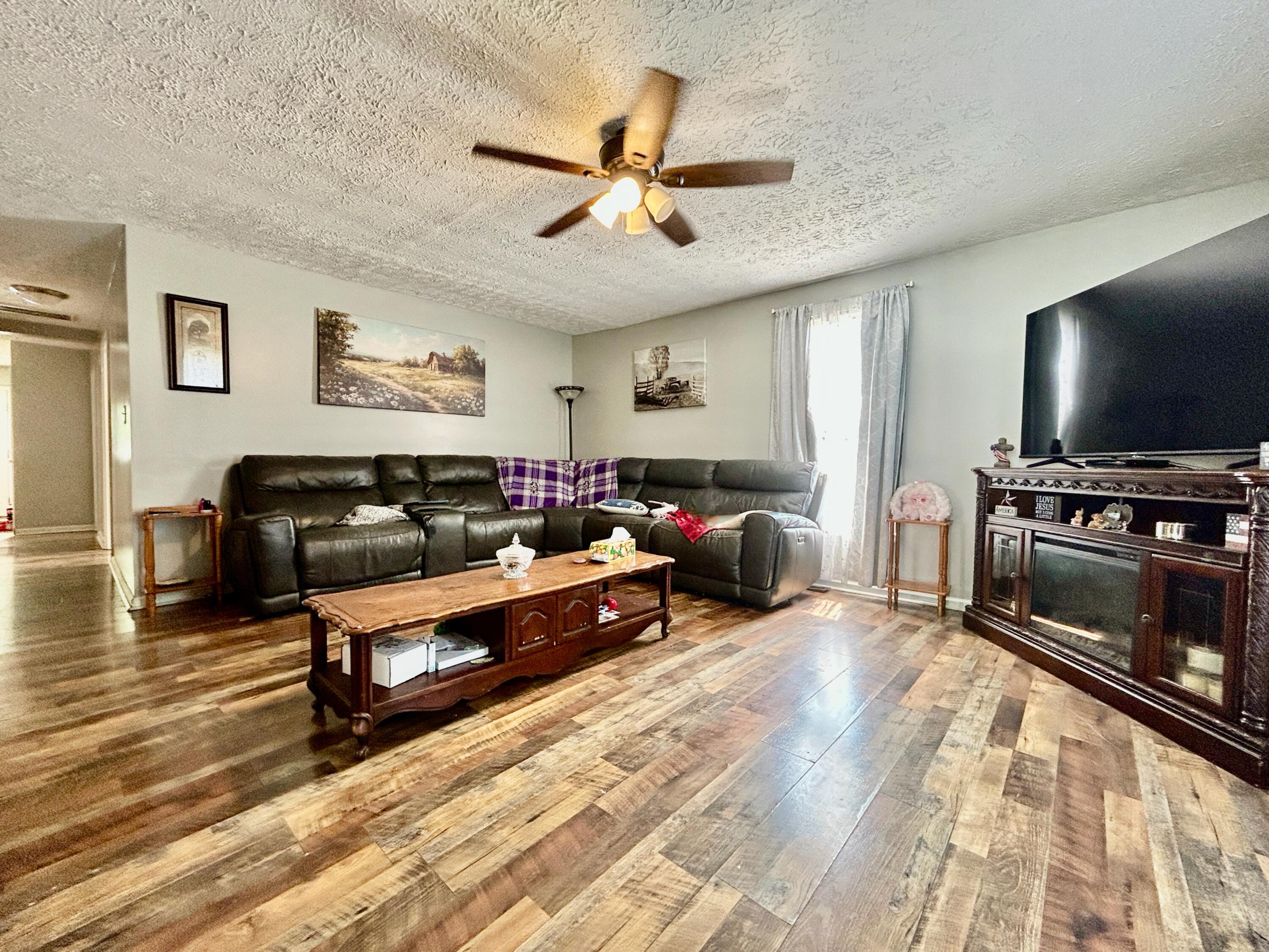 414 Monticello Street Property Photo 23