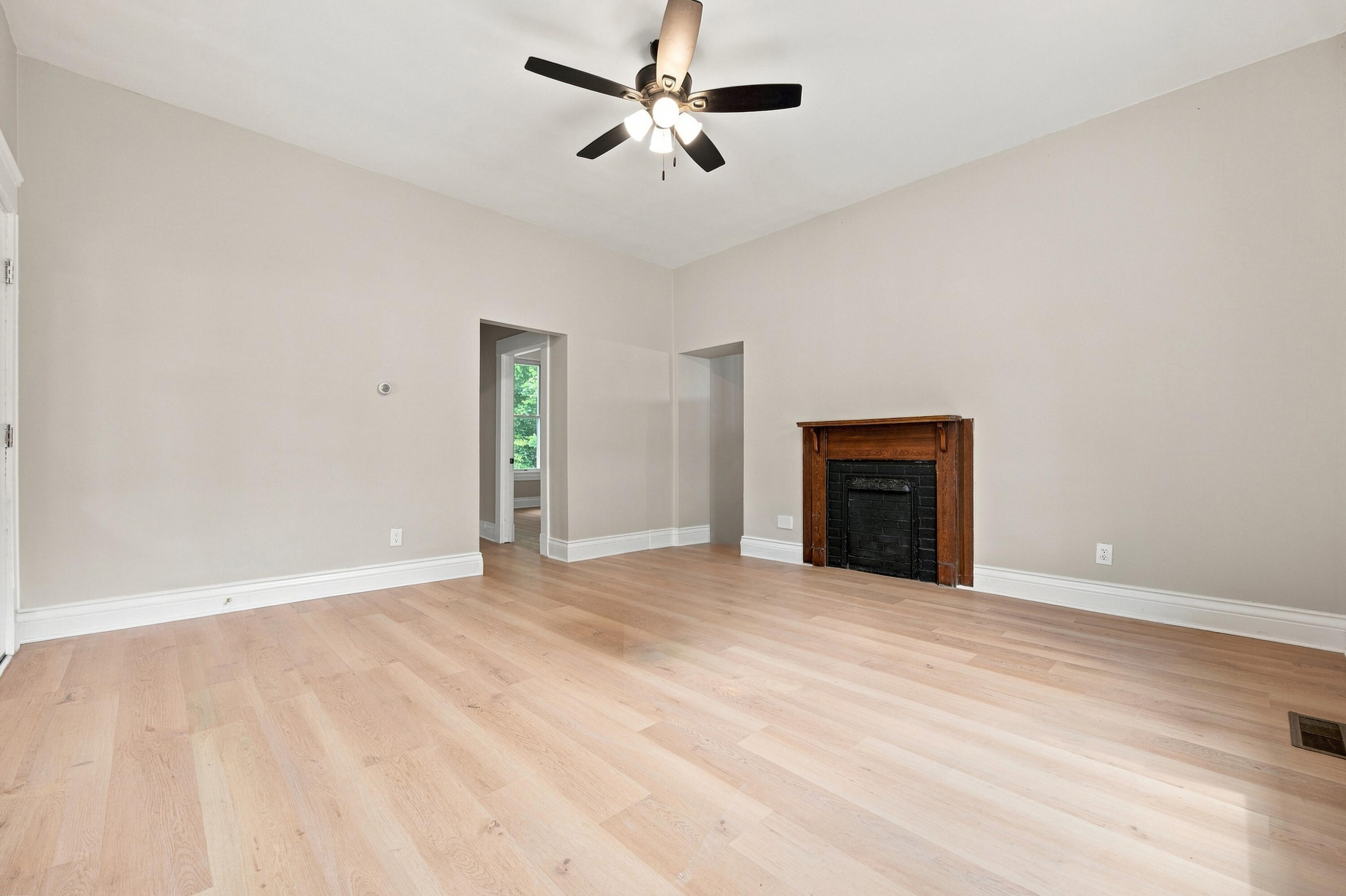 408 Locust Street Property Photo 14