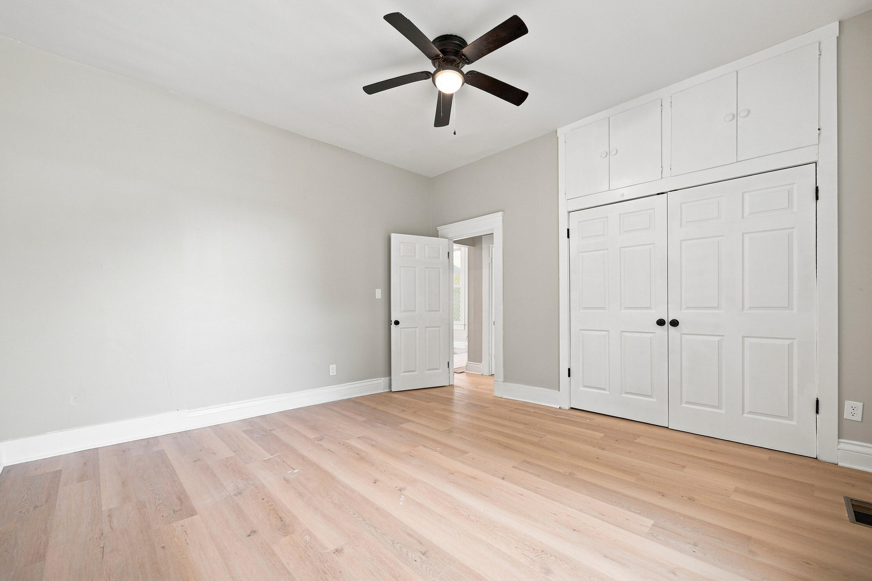 408 Locust Street Property Photo 18