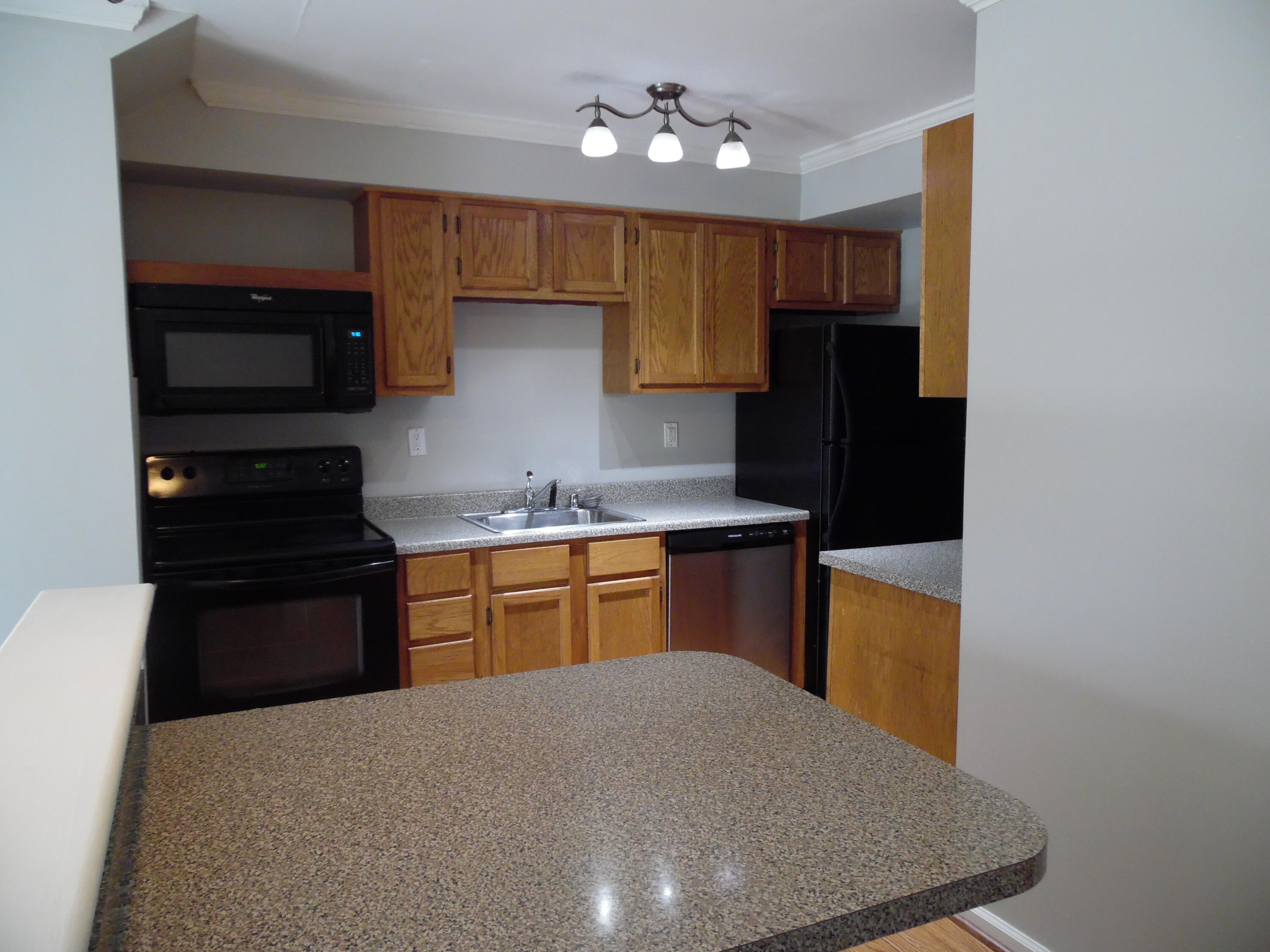 415 Marquis Avenue 103 Property Photo 3