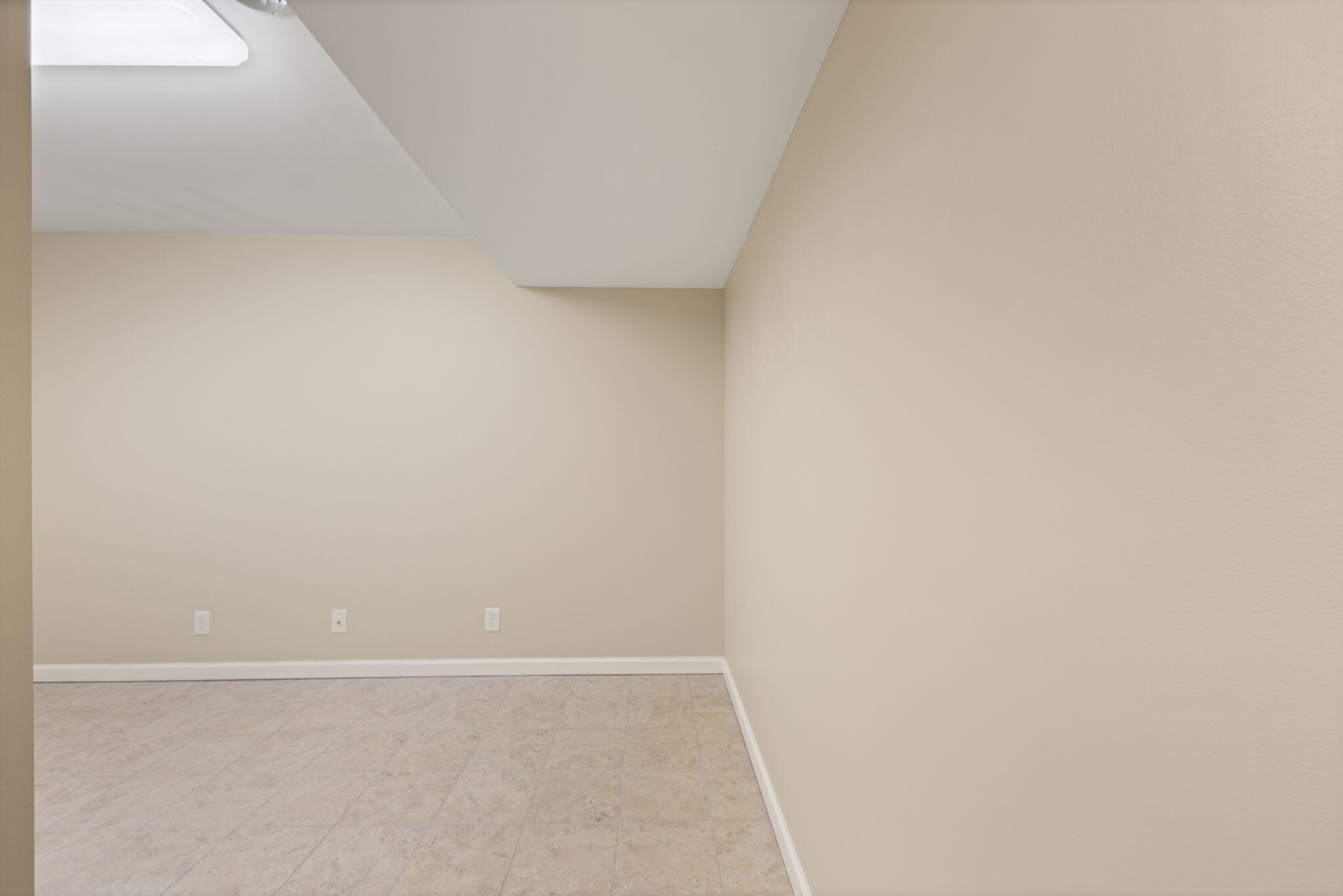 304 Northland Drive Property Photo 10