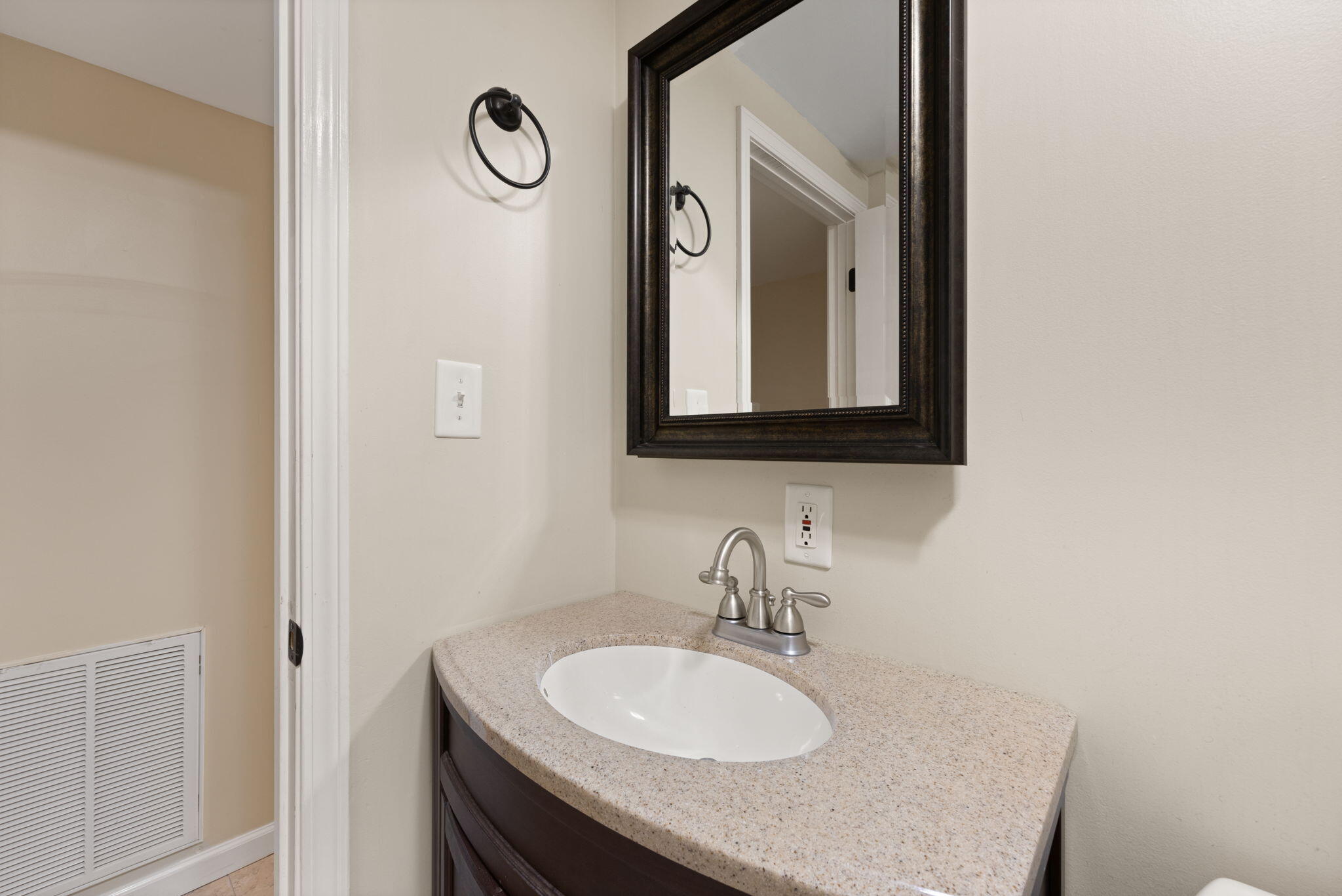 304 Northland Drive Property Photo 23
