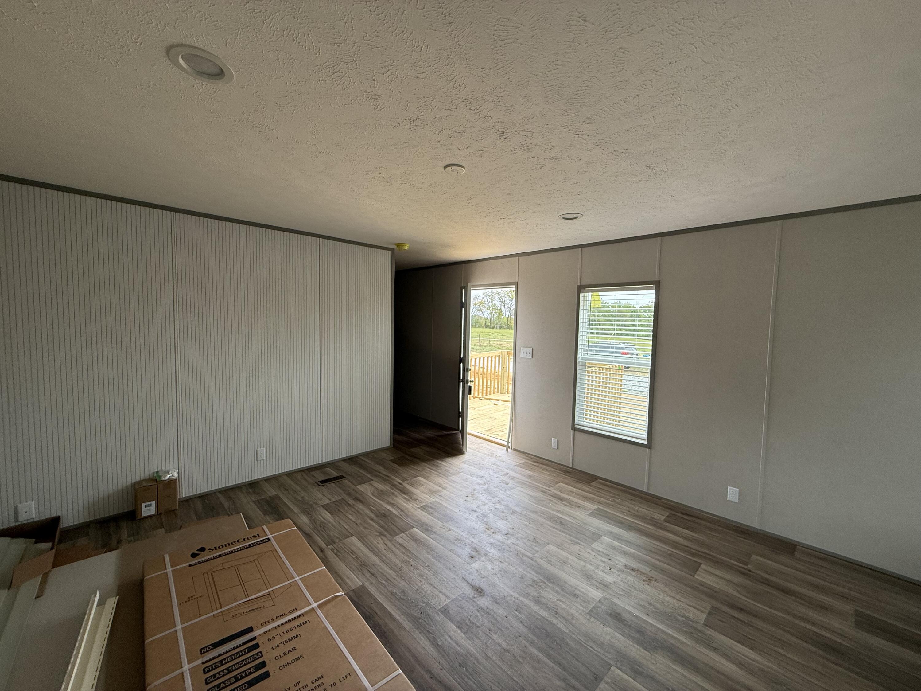 25 Interstate Drive Property Photo 5