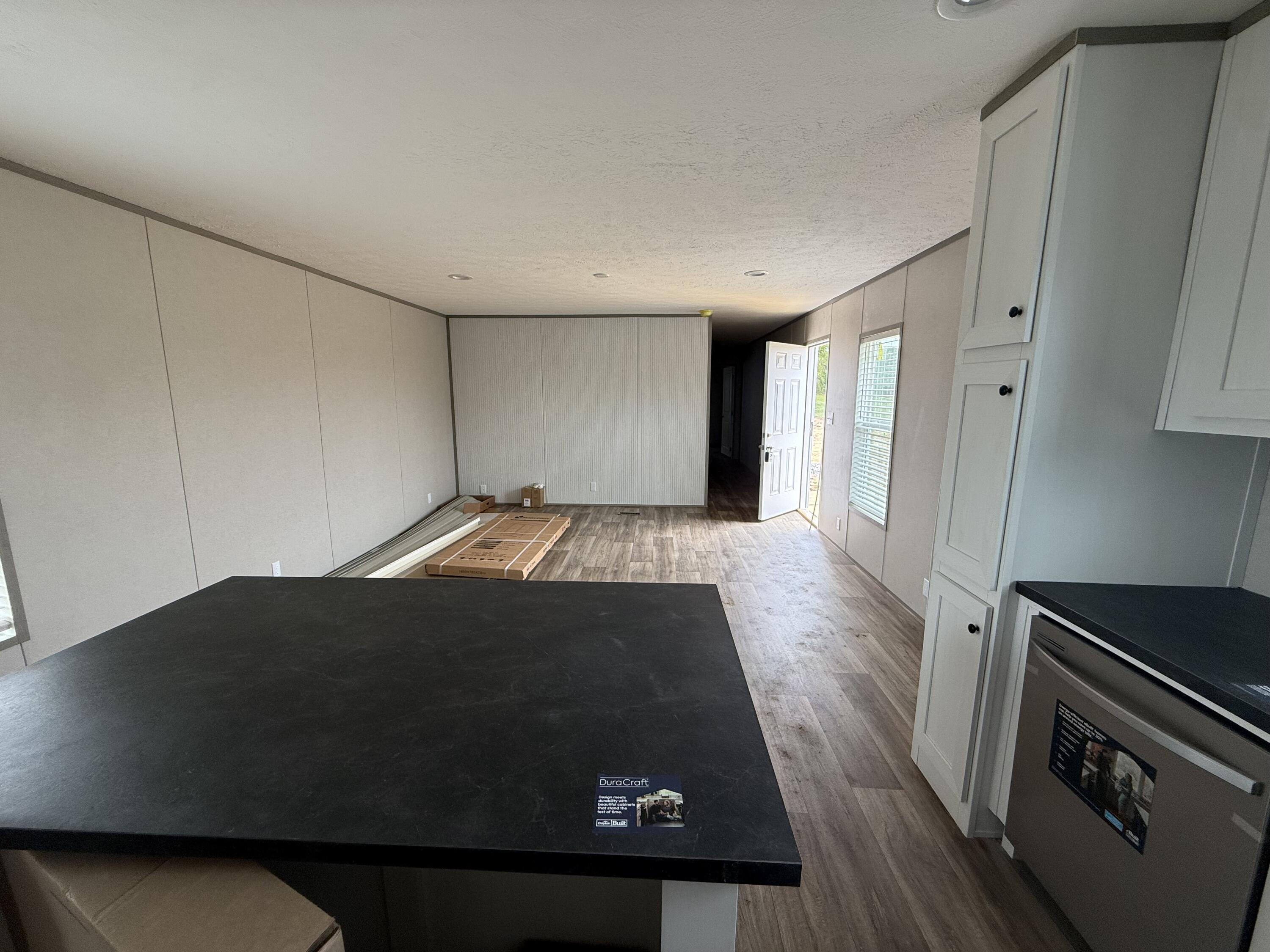 25 Interstate Drive Property Photo 6
