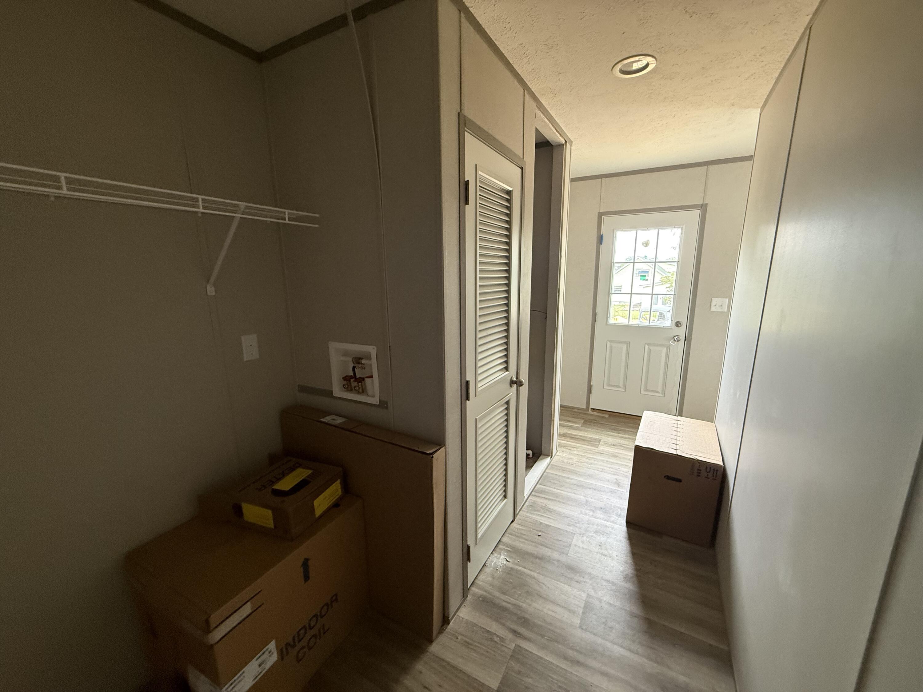25 Interstate Drive Property Photo 10