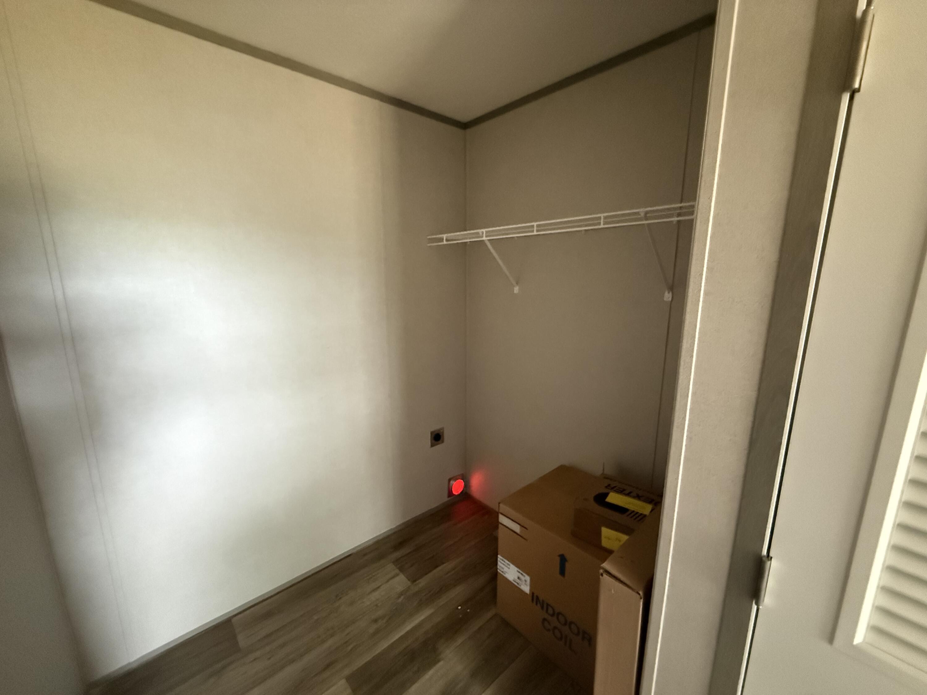 25 Interstate Drive Property Photo 11