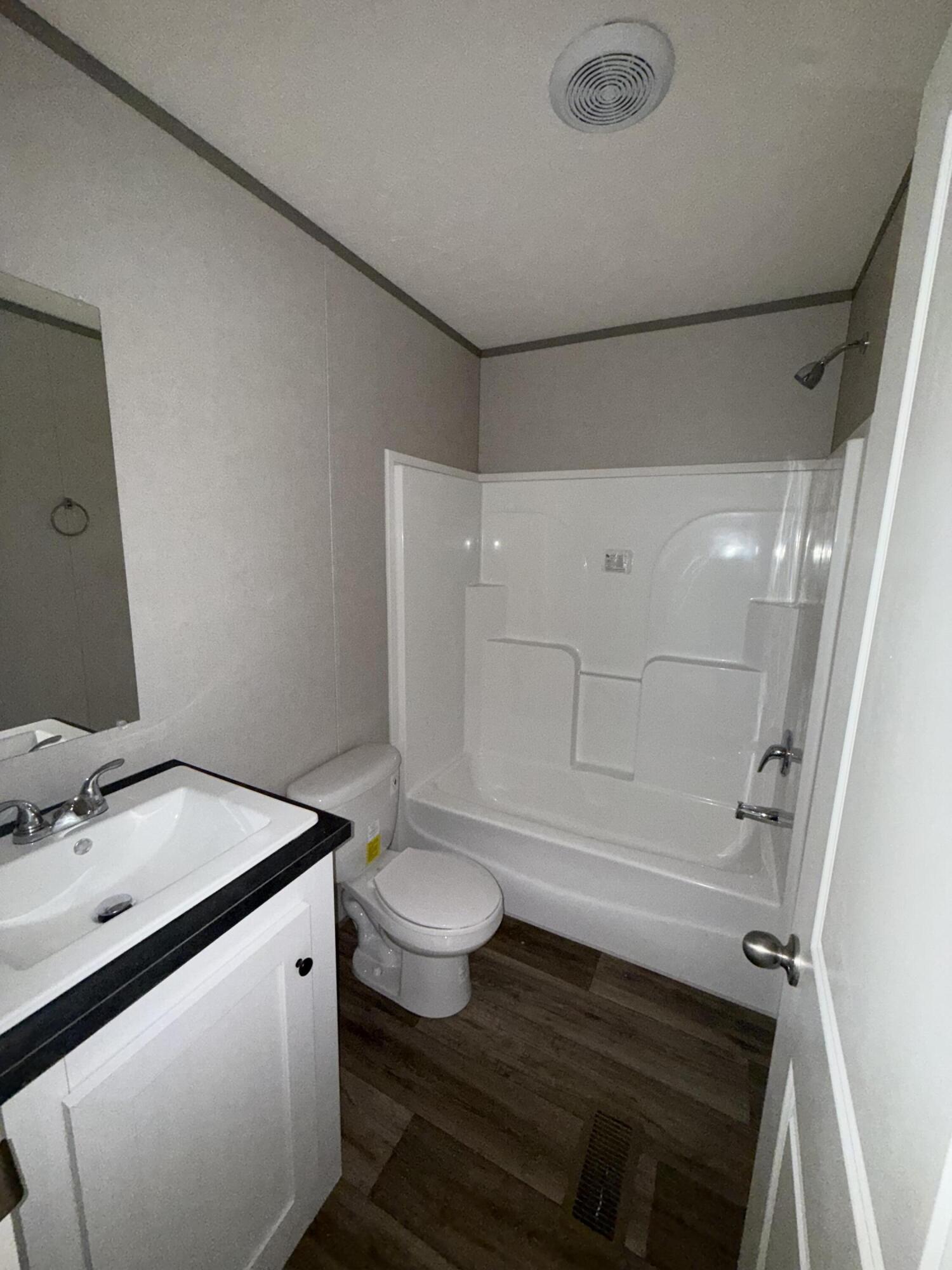 25 Interstate Drive Property Photo 16