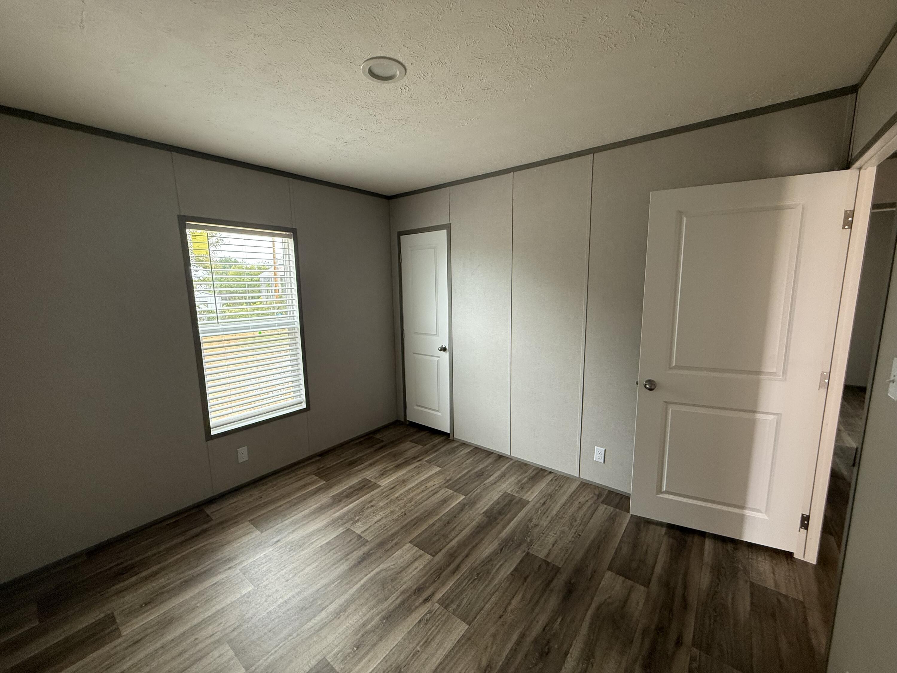 25 Interstate Drive Property Photo 18