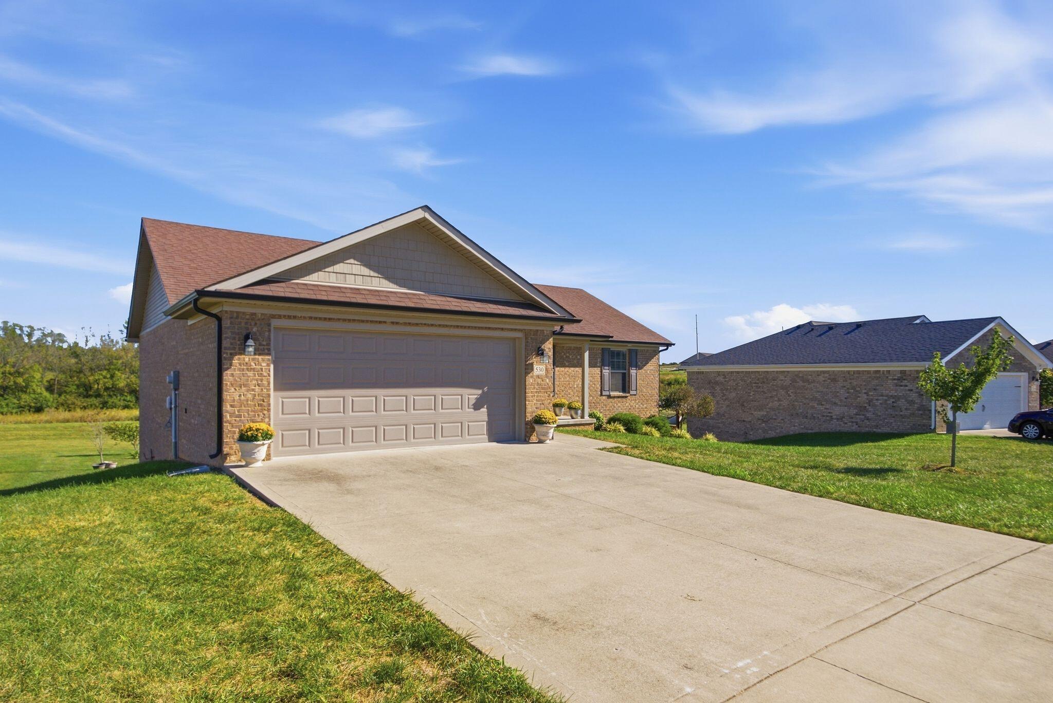 530 Southern Cross Drive Property Photo 3