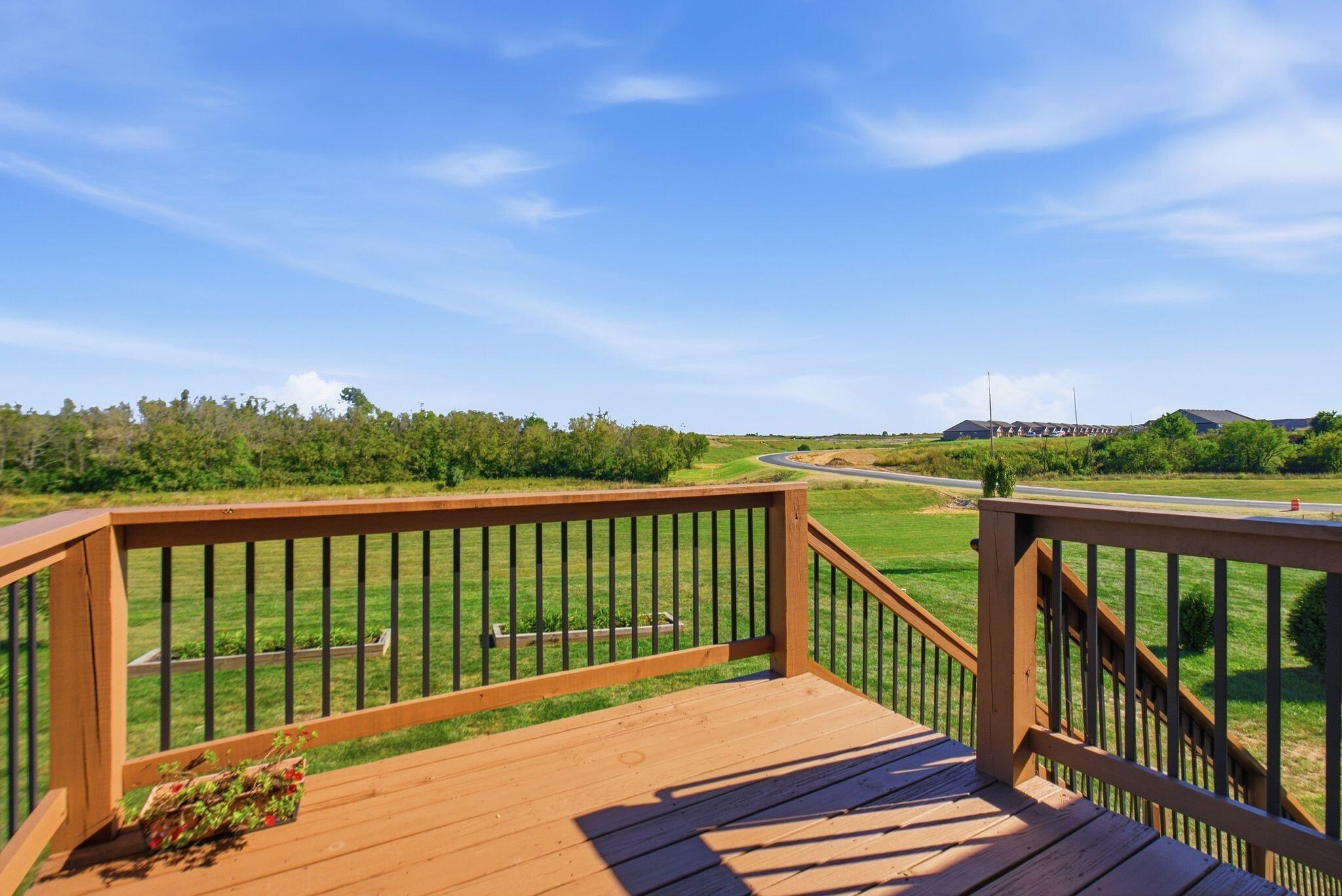 530 Southern Cross Drive Property Photo 49