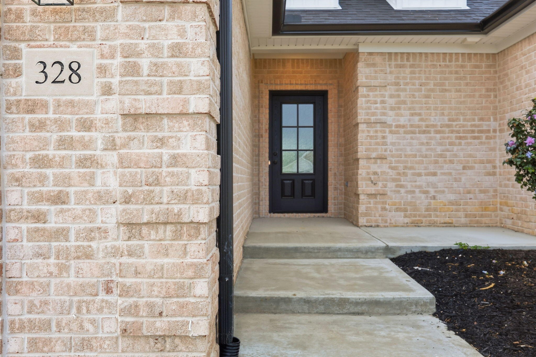 328 Wolverine Way Property Photo 5