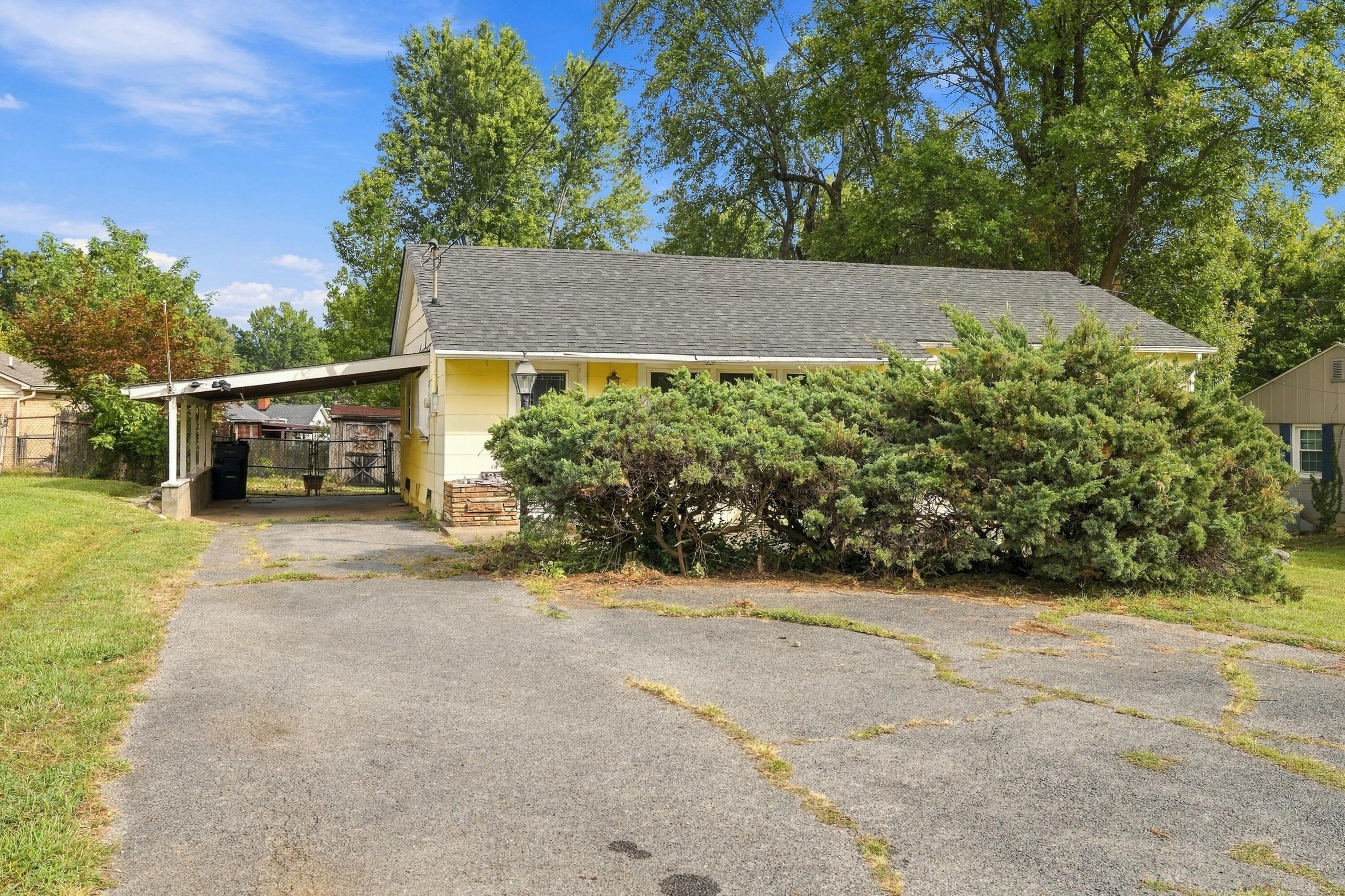 1353 W Broadway Property Photo 22