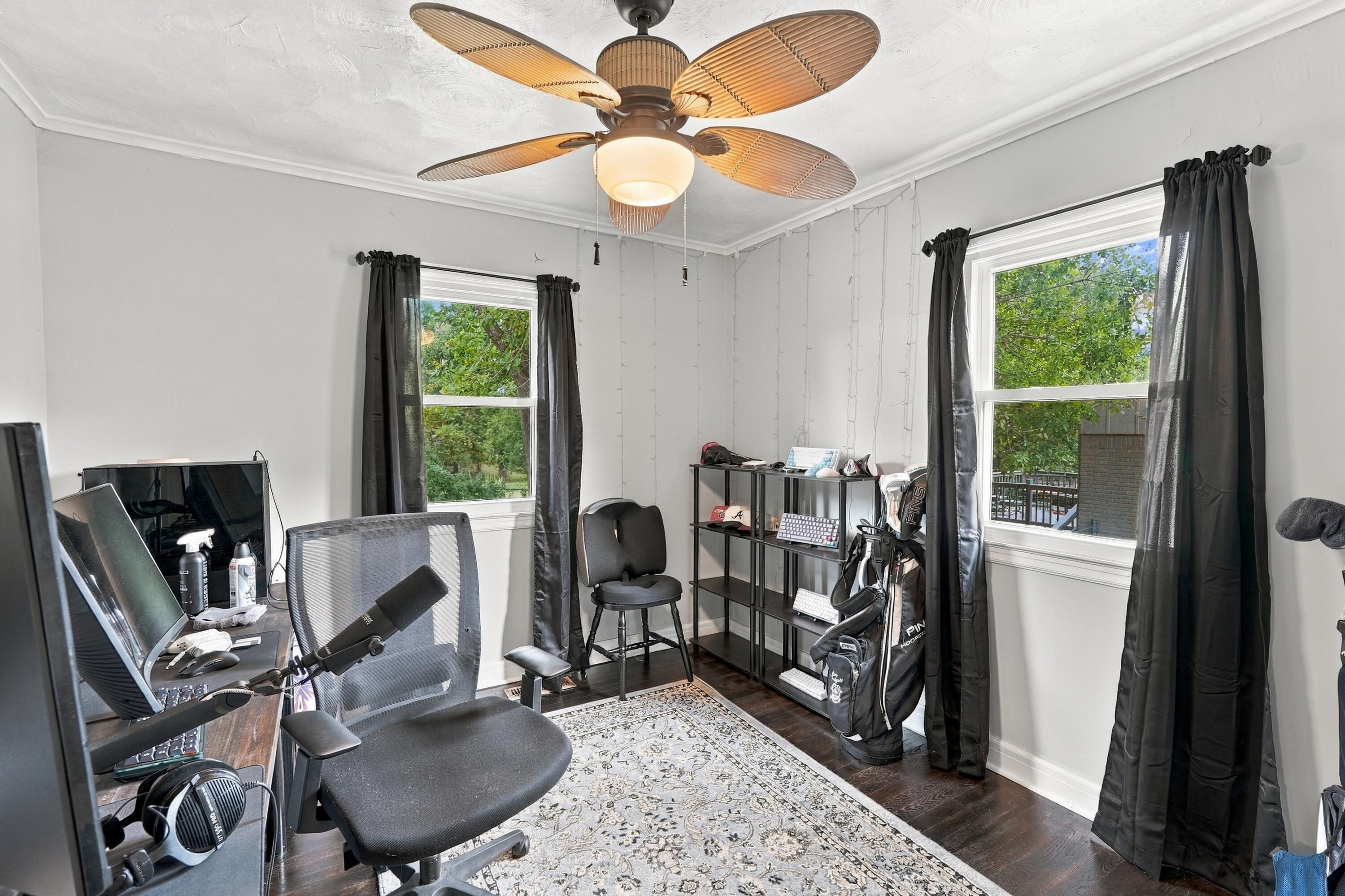 1353 W Broadway Property Photo 27