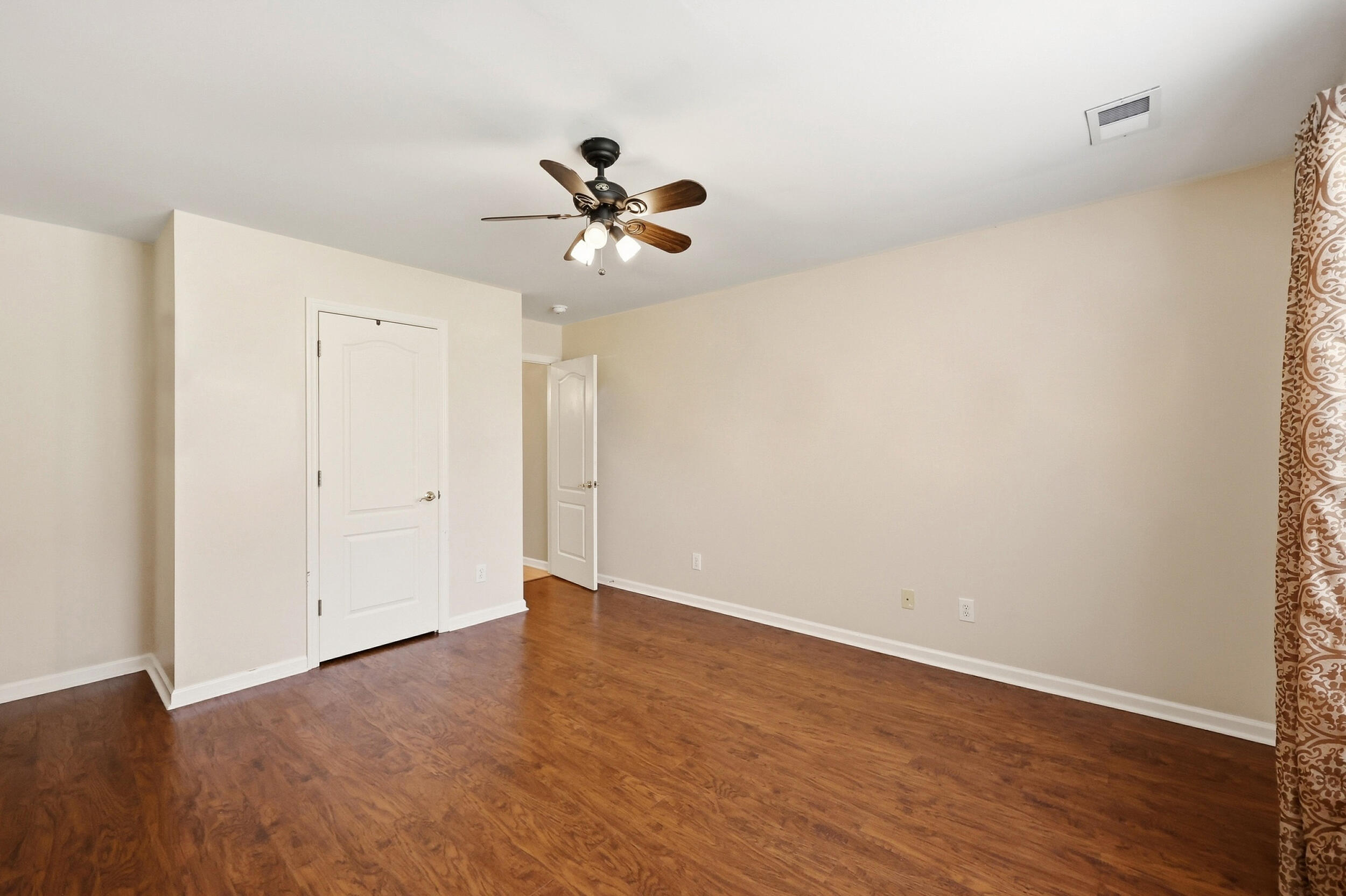 312 Mission Hills Court Property Photo 26