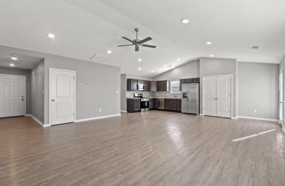8120 Driftwood Loop Property Photo 4