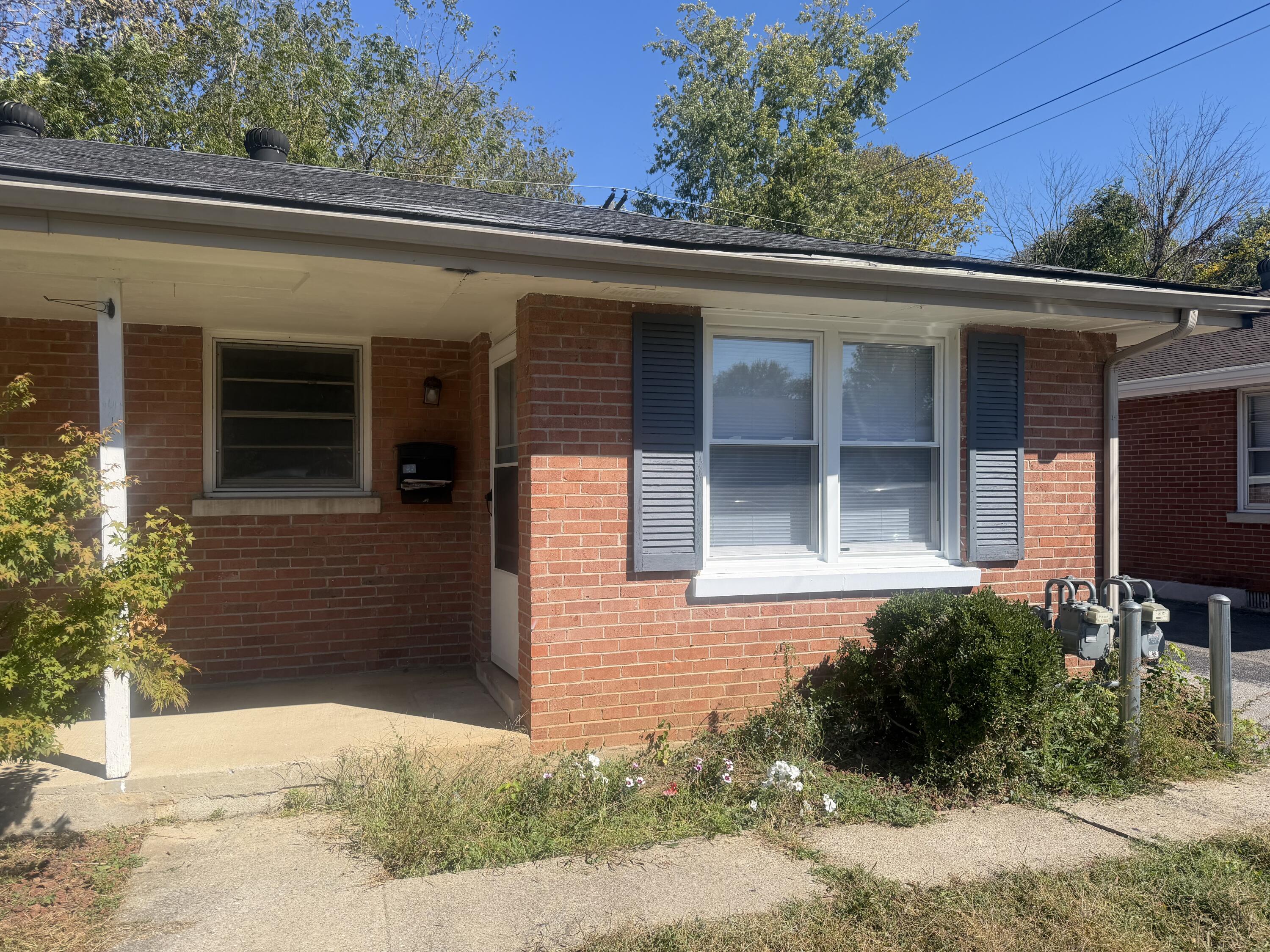 1469 Huntsville Drive B Property Photo 1