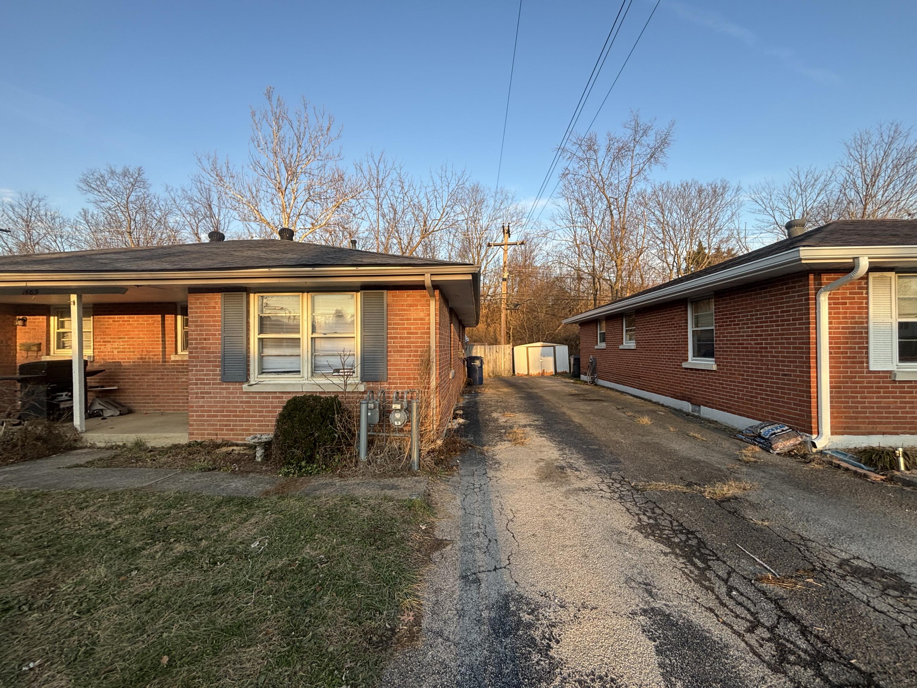 1469 Huntsville Drive B Property Photo 2