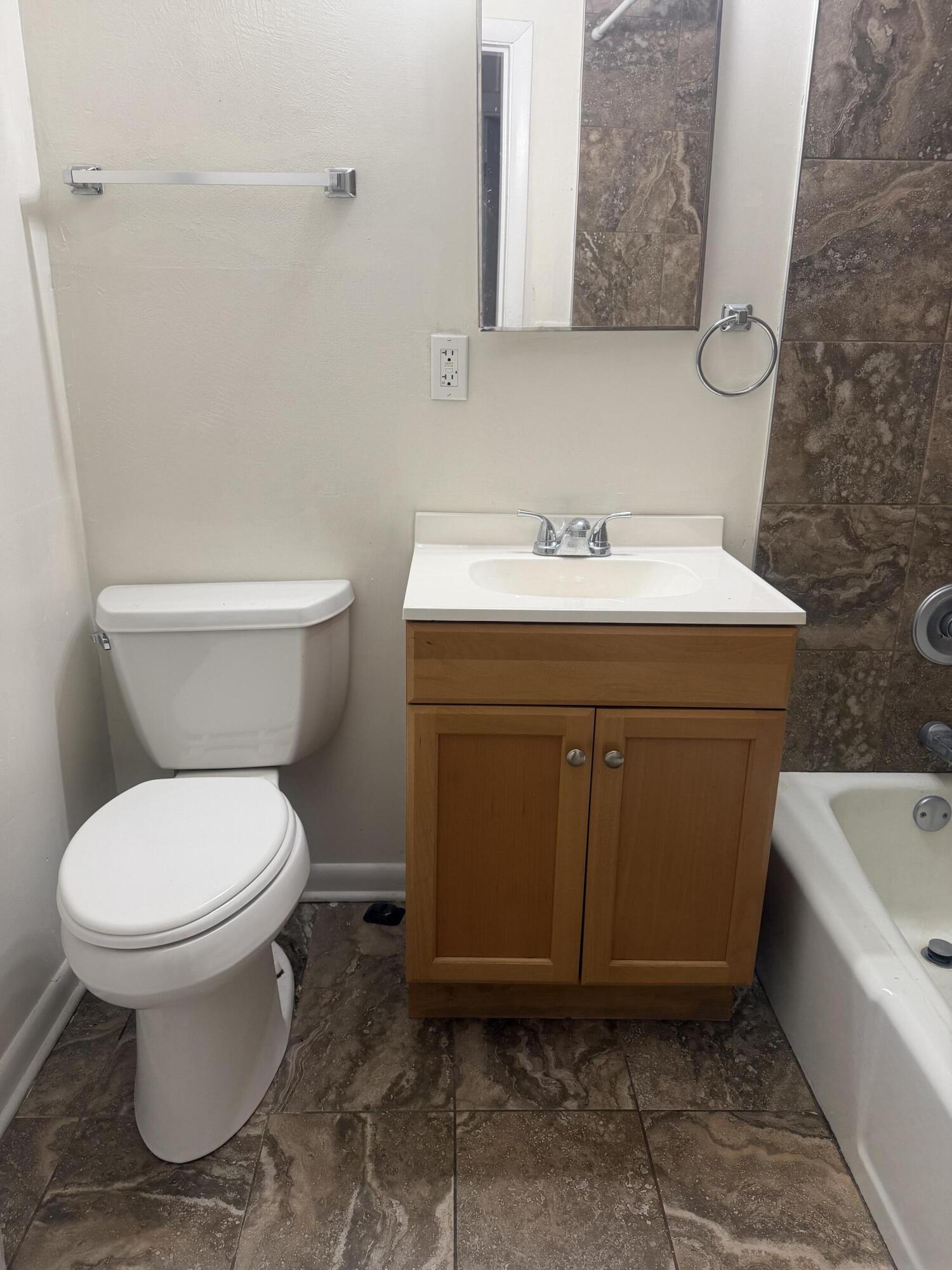 1469 Huntsville Drive B Property Photo 8