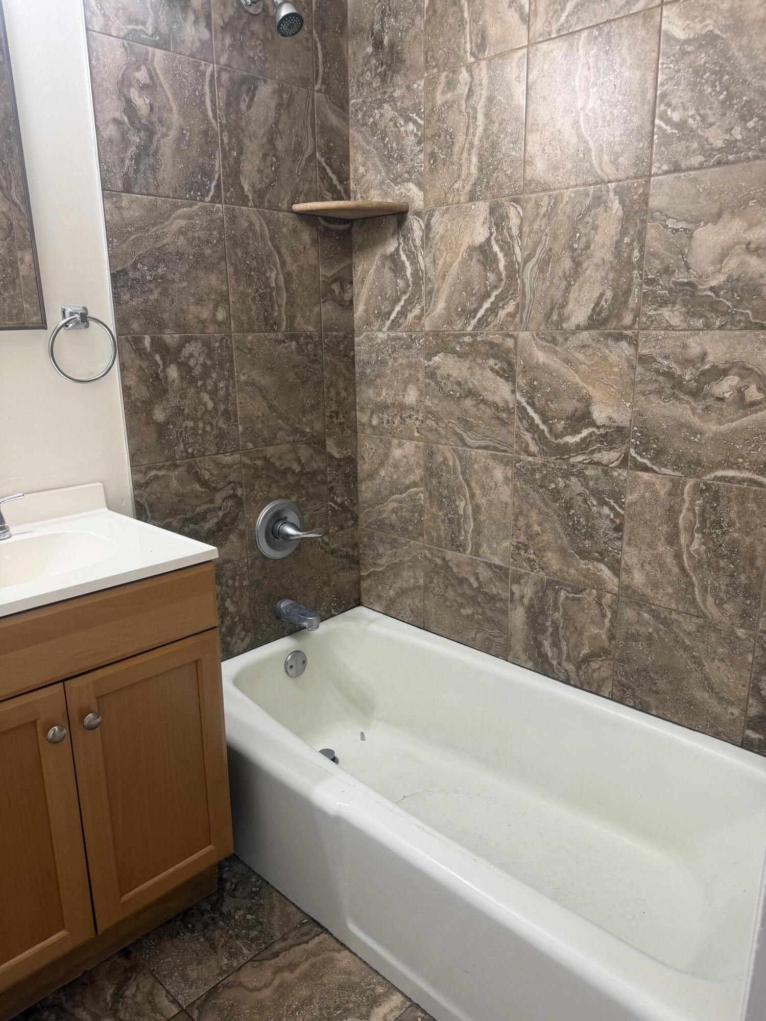 1469 Huntsville Drive B Property Photo 9