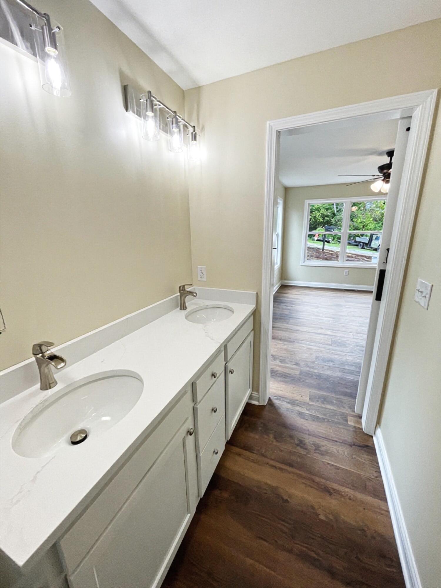 80 Gladys Avenue Property Photo 9