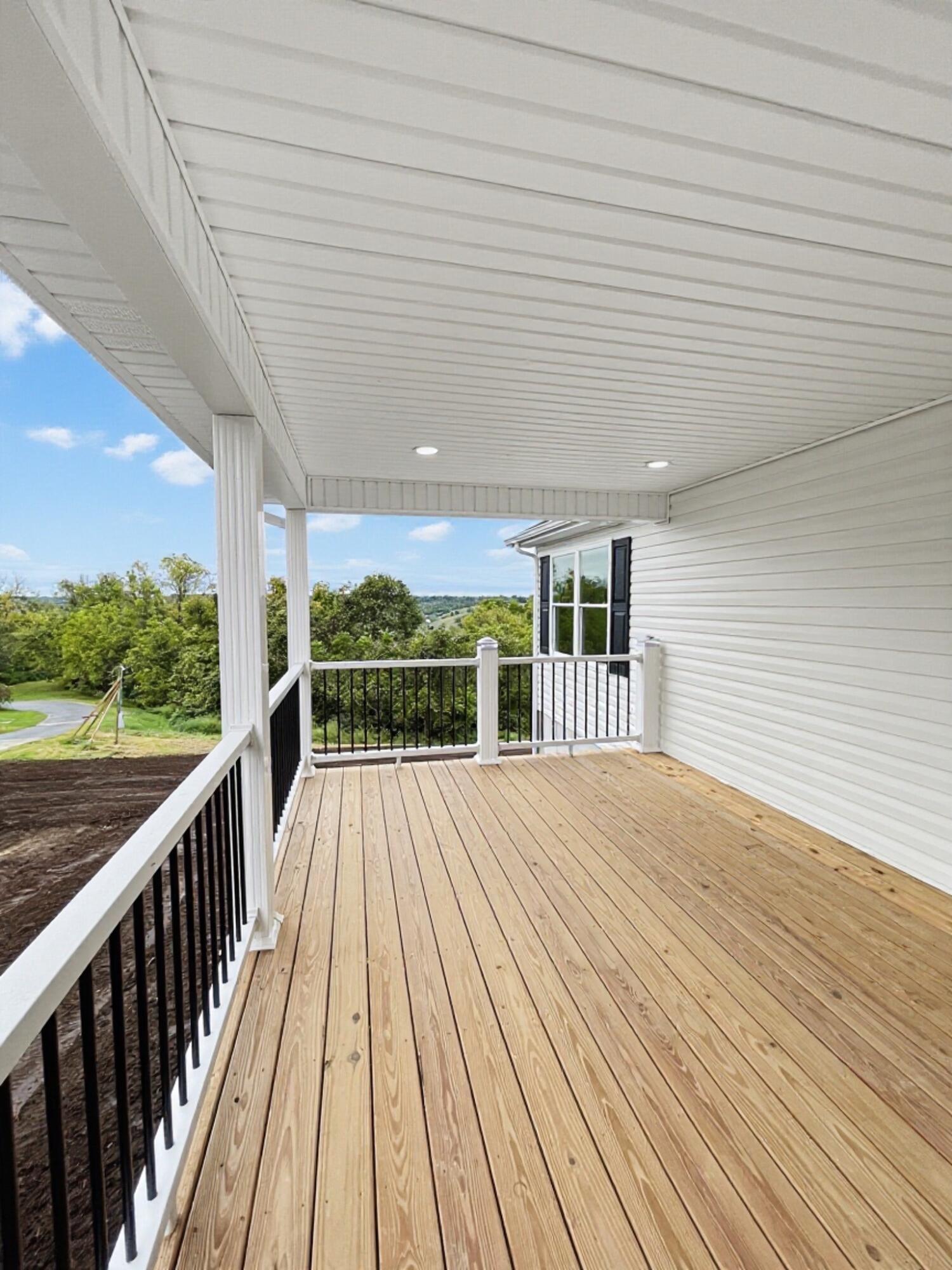 80 Gladys Avenue Property Photo 16
