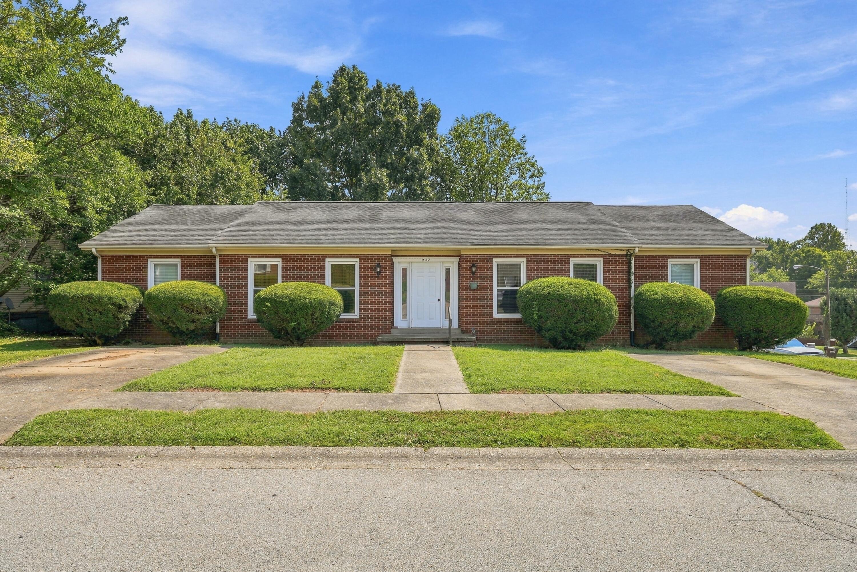 2117 Fayette Drive Property Photo 1