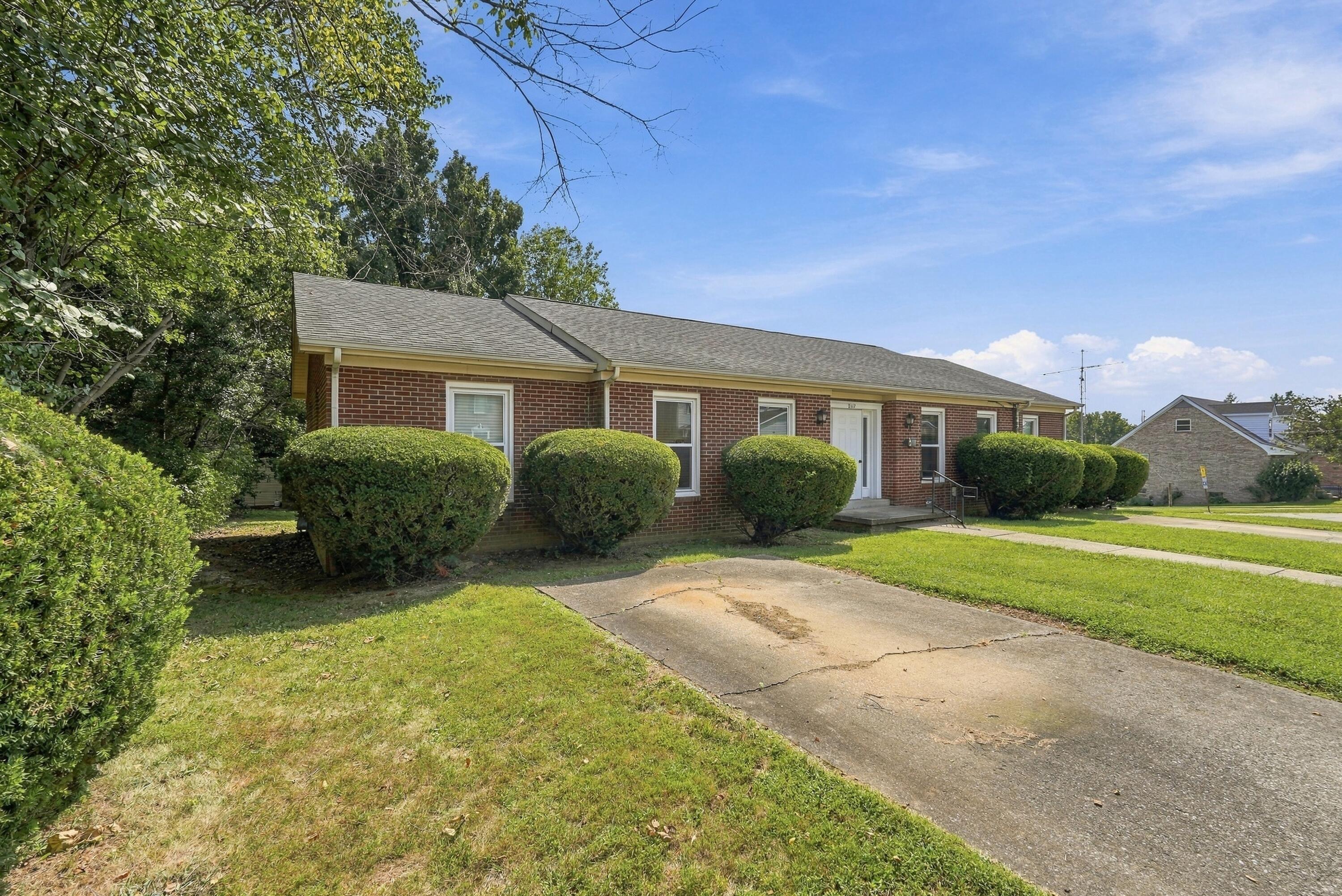 2117 Fayette Drive Property Photo 2