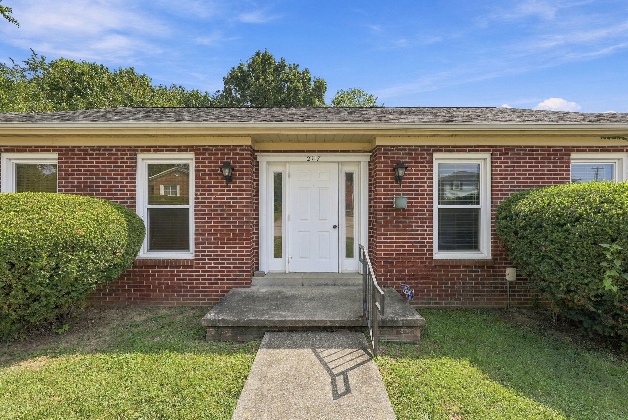 2117 Fayette Drive Property Photo 4