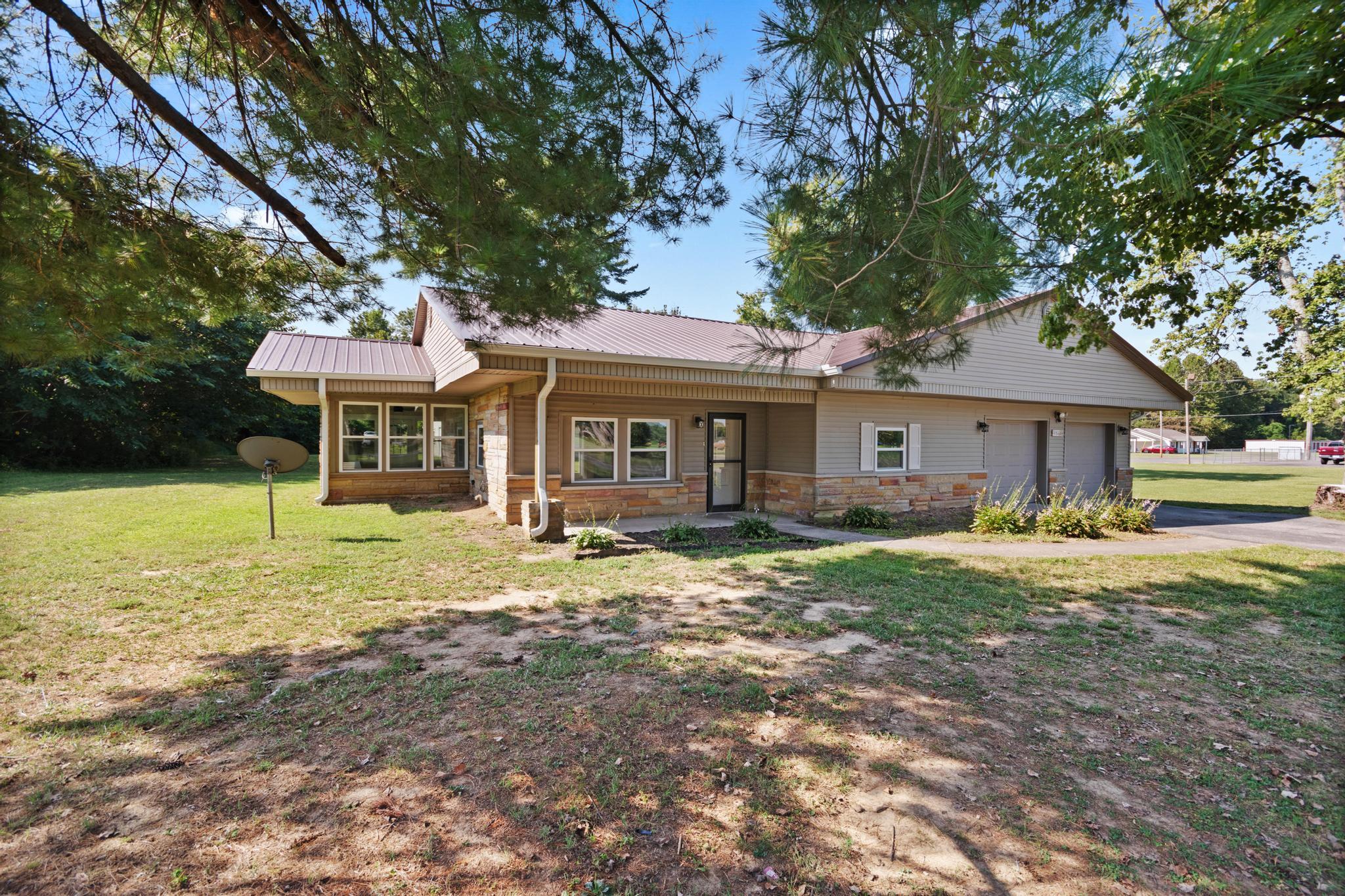 1564 U.s. 60 Property Photo 2