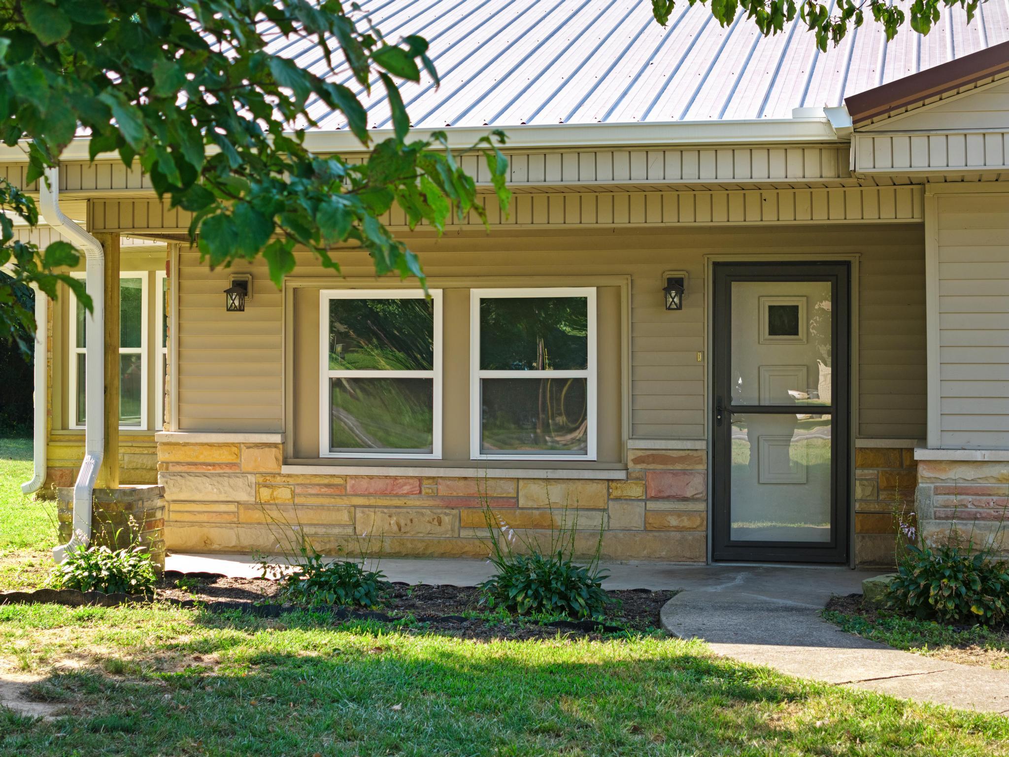 1564 U.s. 60 Property Photo 3