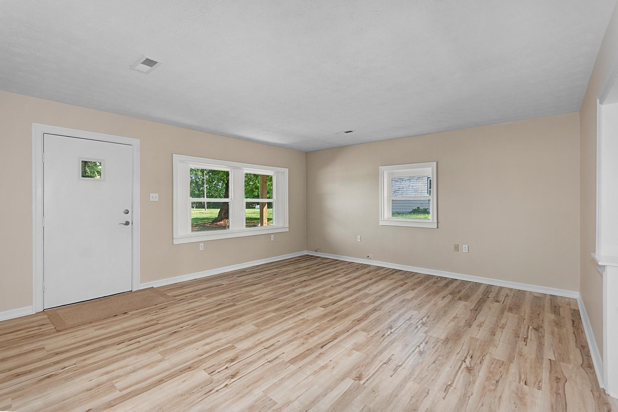 1564 U.s. 60 Property Photo 7