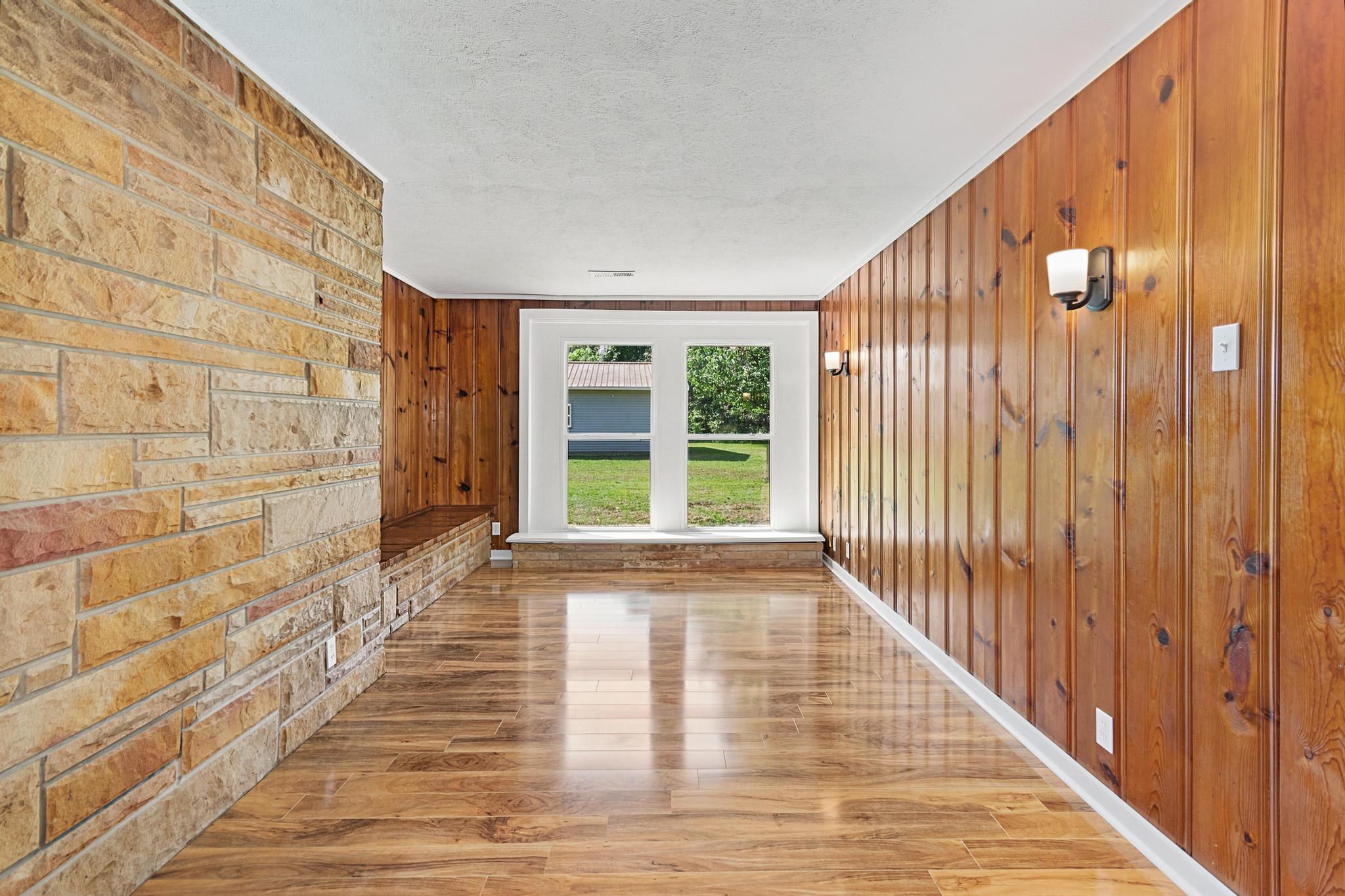1564 U.s. 60 Property Photo 16