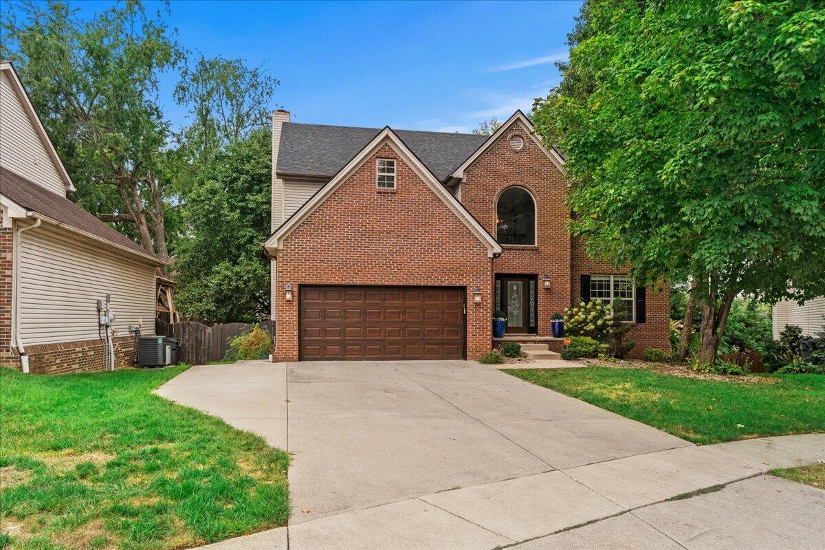 340 Meadowcrest Park Property Photo 2