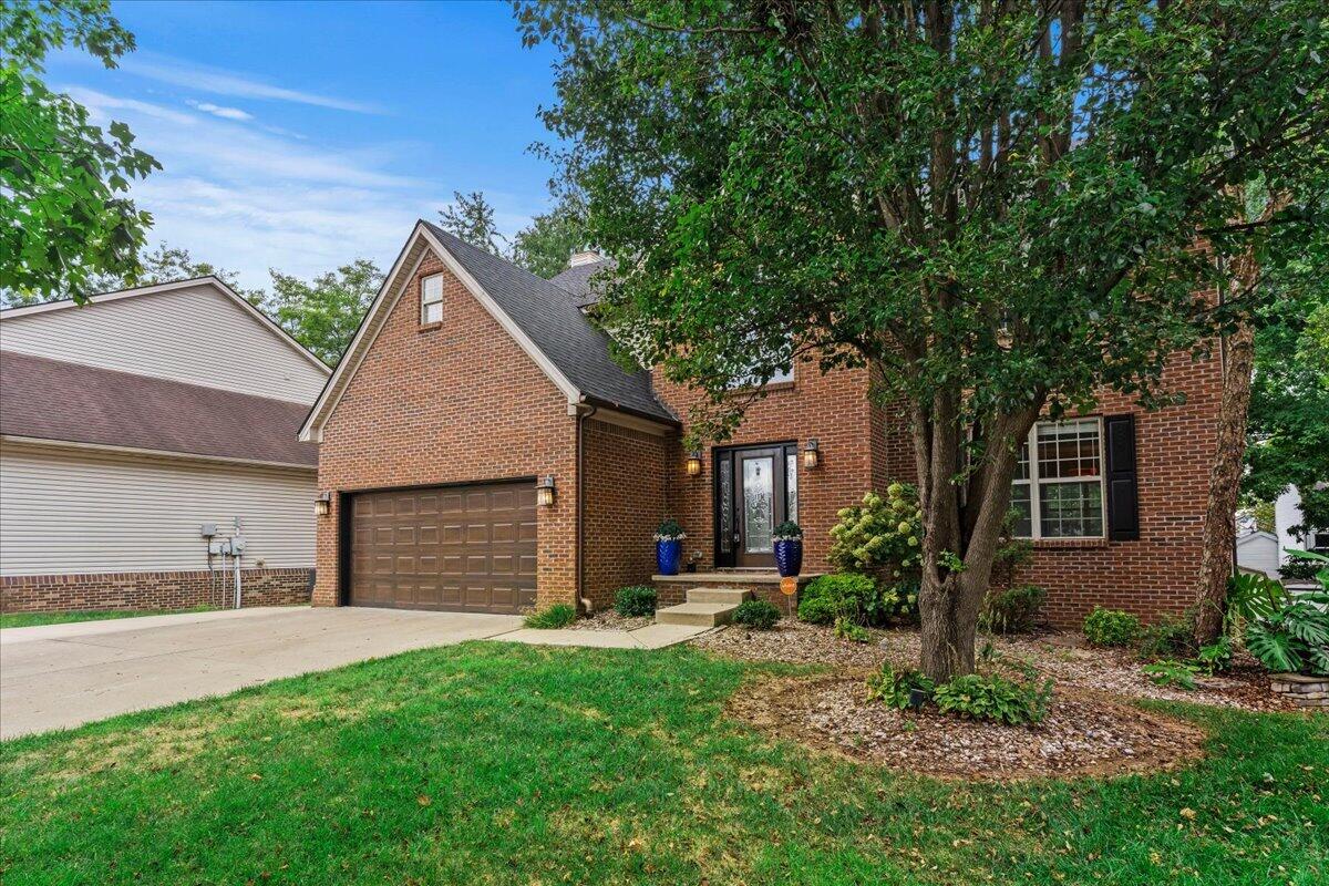 340 Meadowcrest Park Property Photo 5