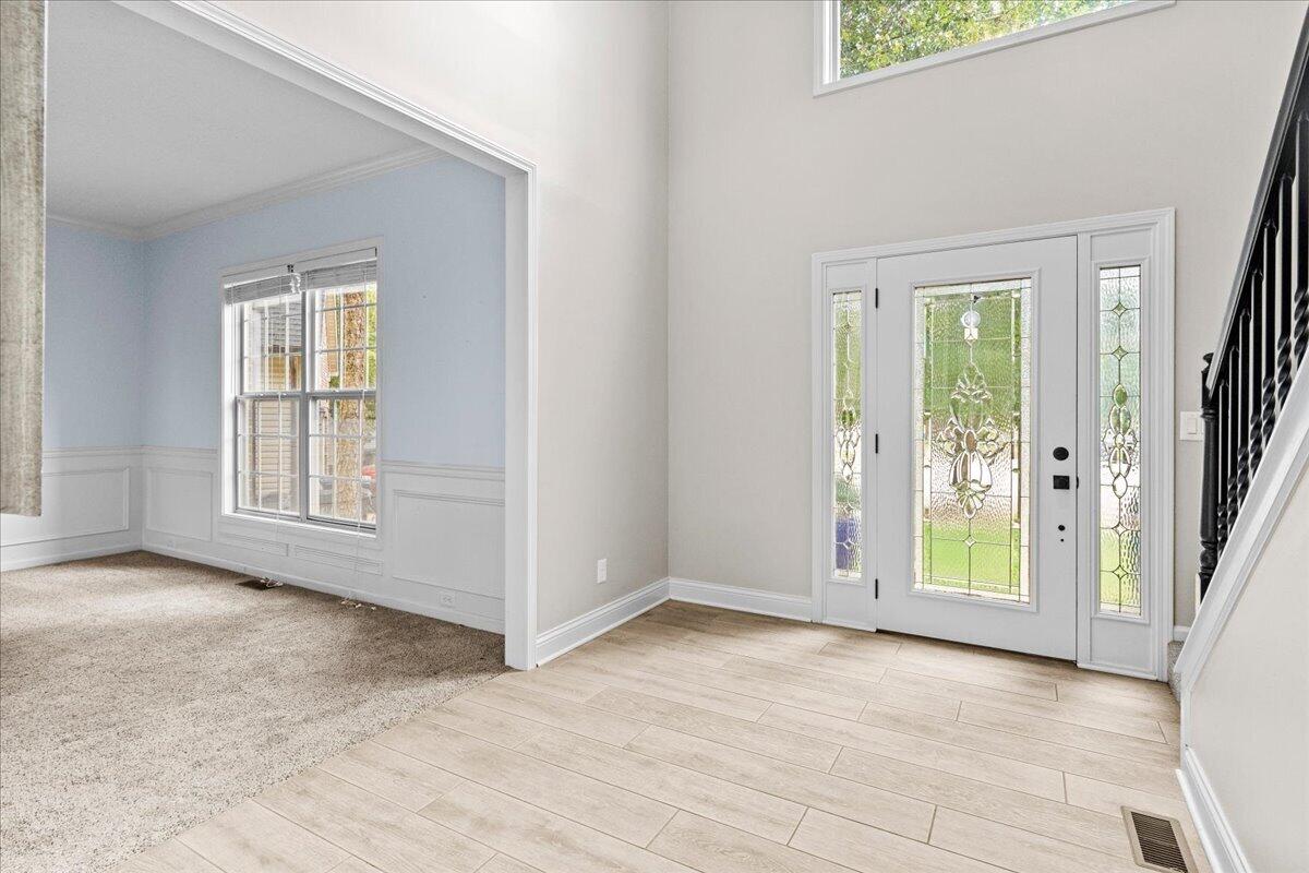 340 Meadowcrest Park Property Photo 7