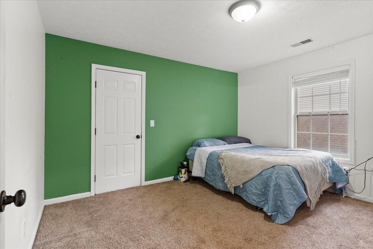 340 Meadowcrest Park Property Photo 25