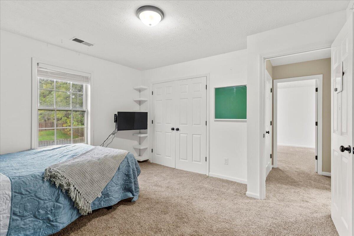 340 Meadowcrest Park Property Photo 26