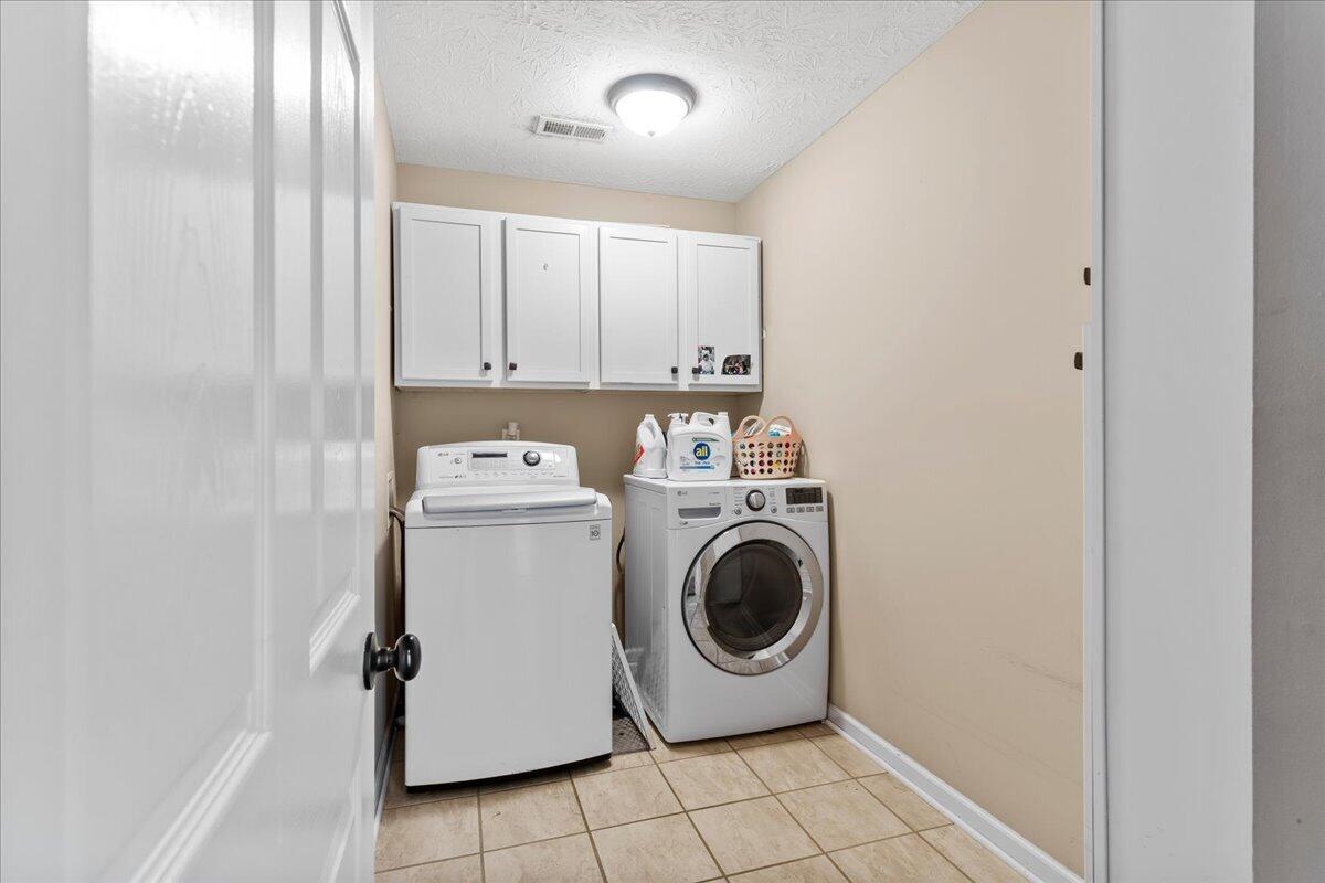 340 Meadowcrest Park Property Photo 31